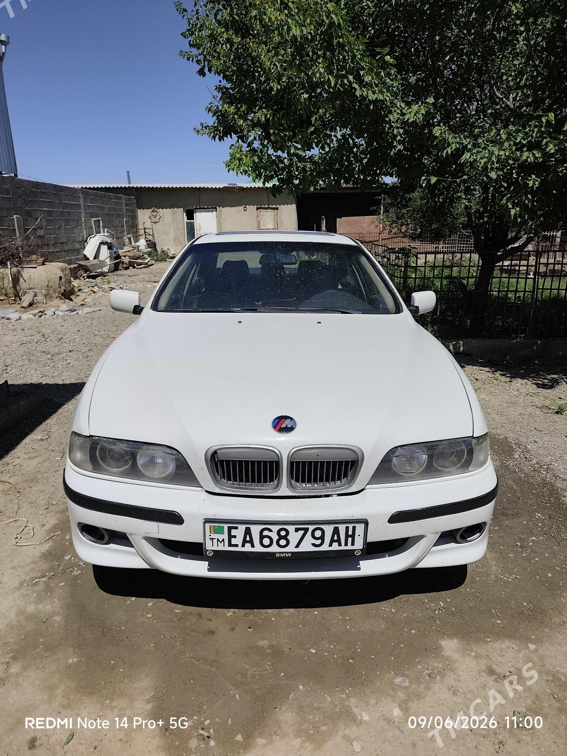 BMW E39 2001 - 80 000 TMT - Bäherden - img 1