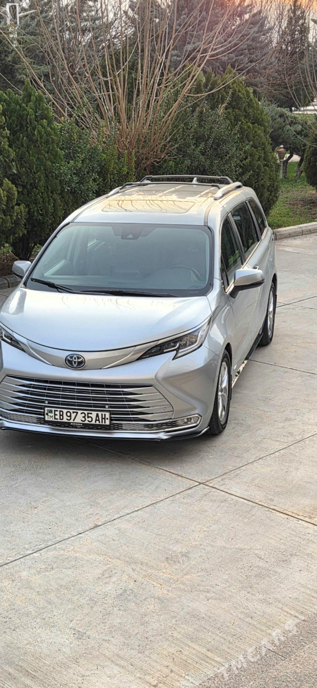 Toyota Sienna 2021 - 480 000 TMT - Чандыбиль шаёлы - img 1