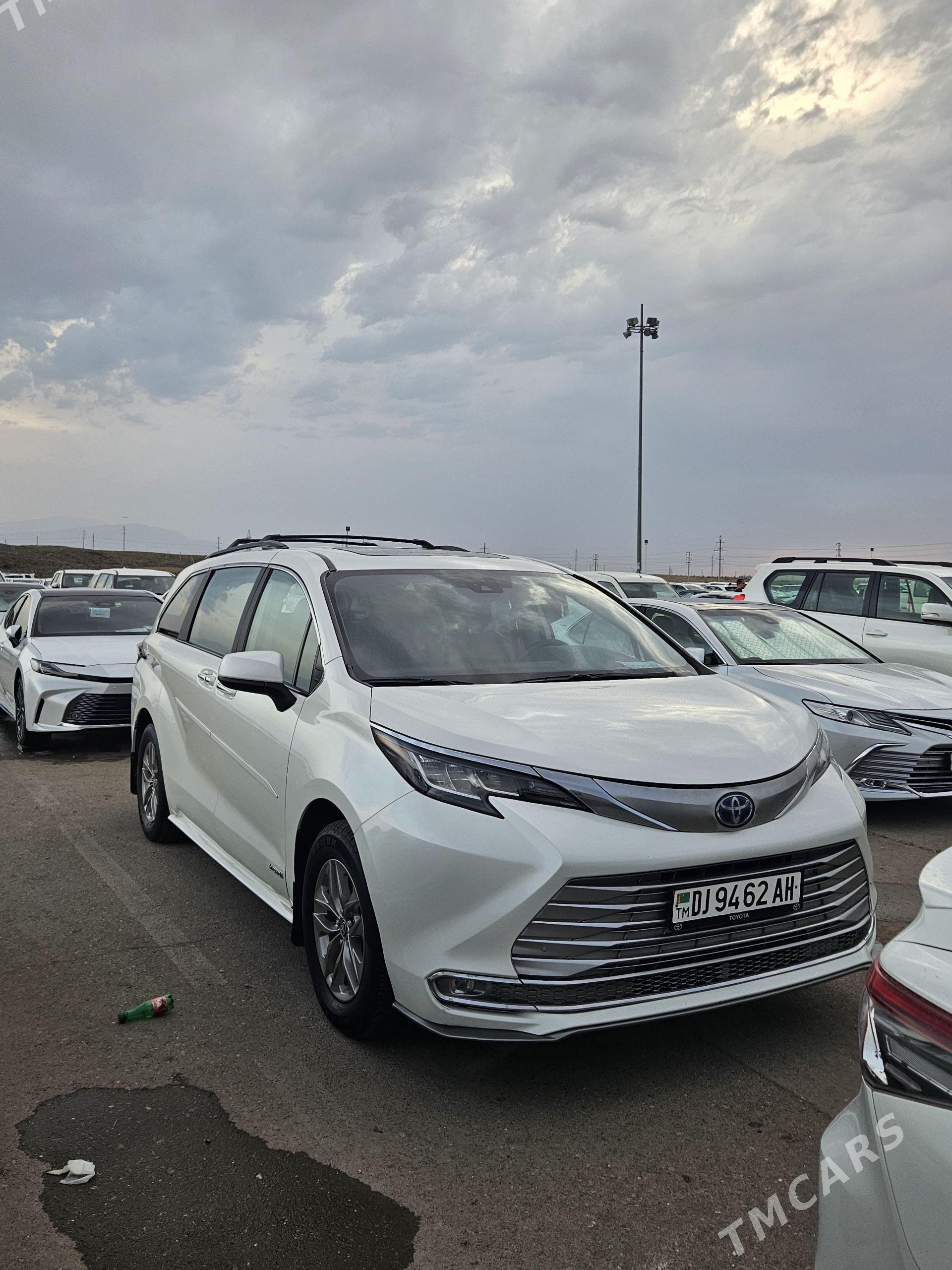 Toyota Sienna 2021 - 459 000 TMT - Aşgabat - img 1