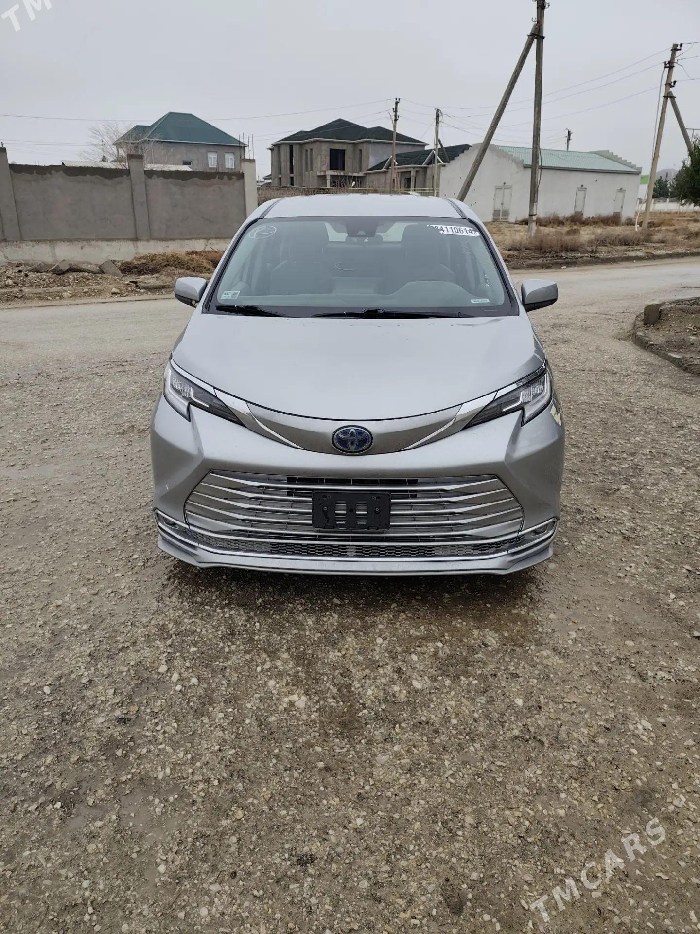 Toyota Sienna 2022 - 490 000 TMT - Balkanabat - img 1