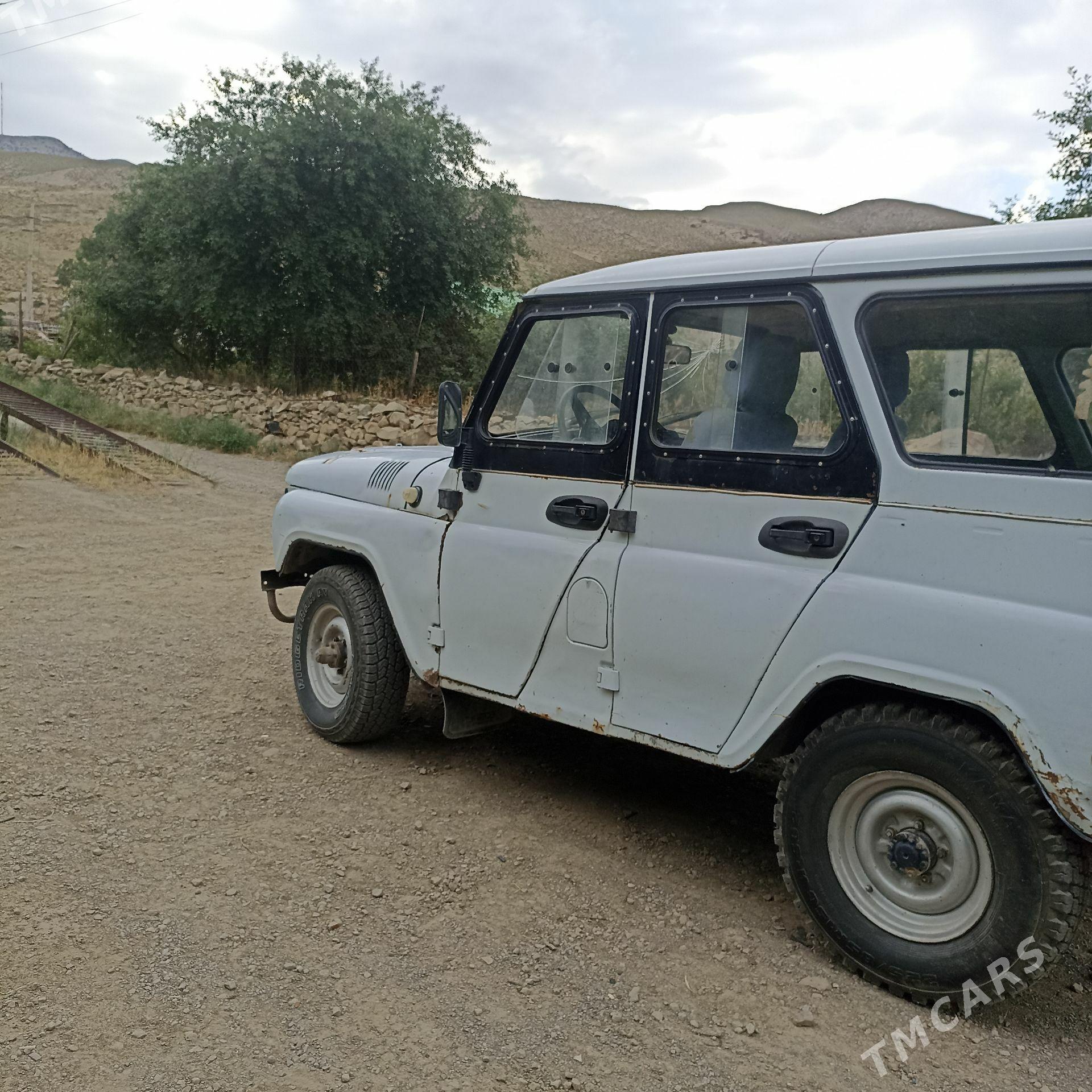 UAZ 469 1996 - 50 000 TMT - Bäherden - img 1