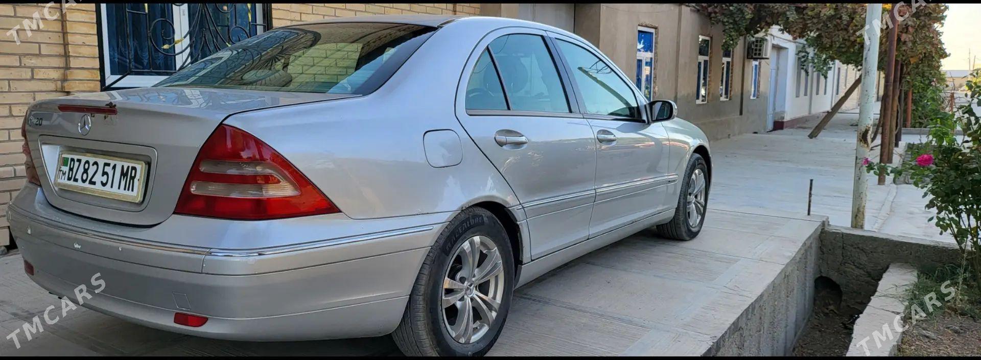 Mercedes-Benz C-Class 2003 - 90 000 TMT - Туркменабат - img 1