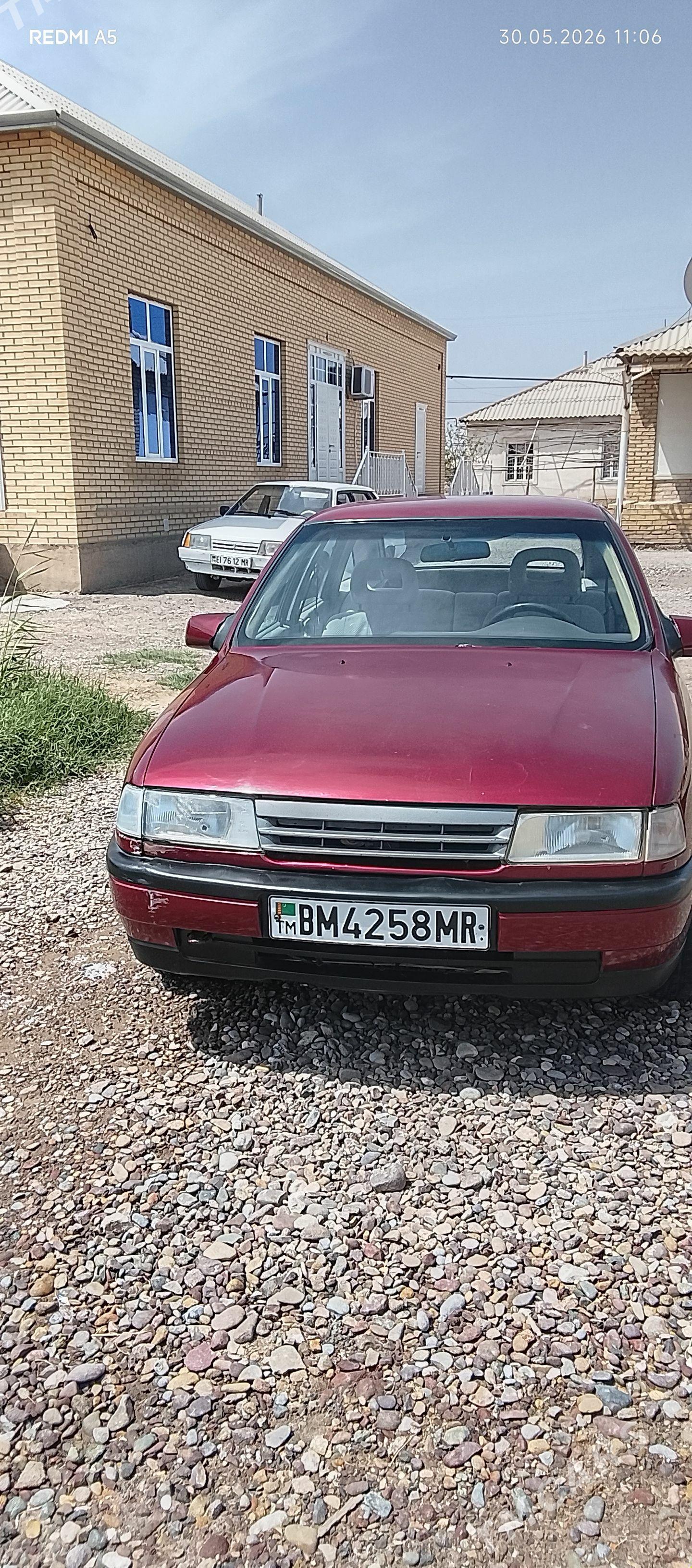 Opel Vectra 1990 - 25 000 TMT - Mary - img 1