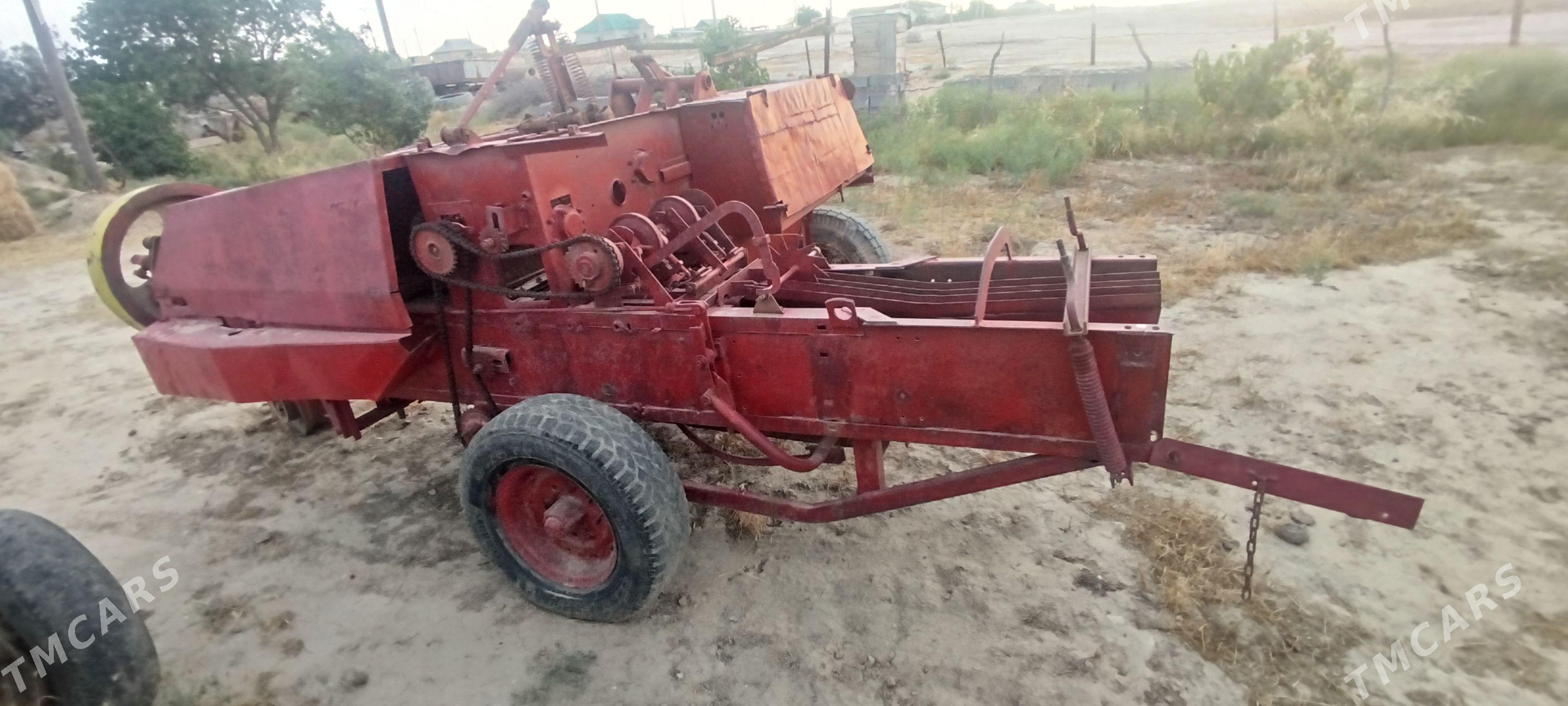MTZ 82 2010 - 35 000 TMT - Etrek - img 1