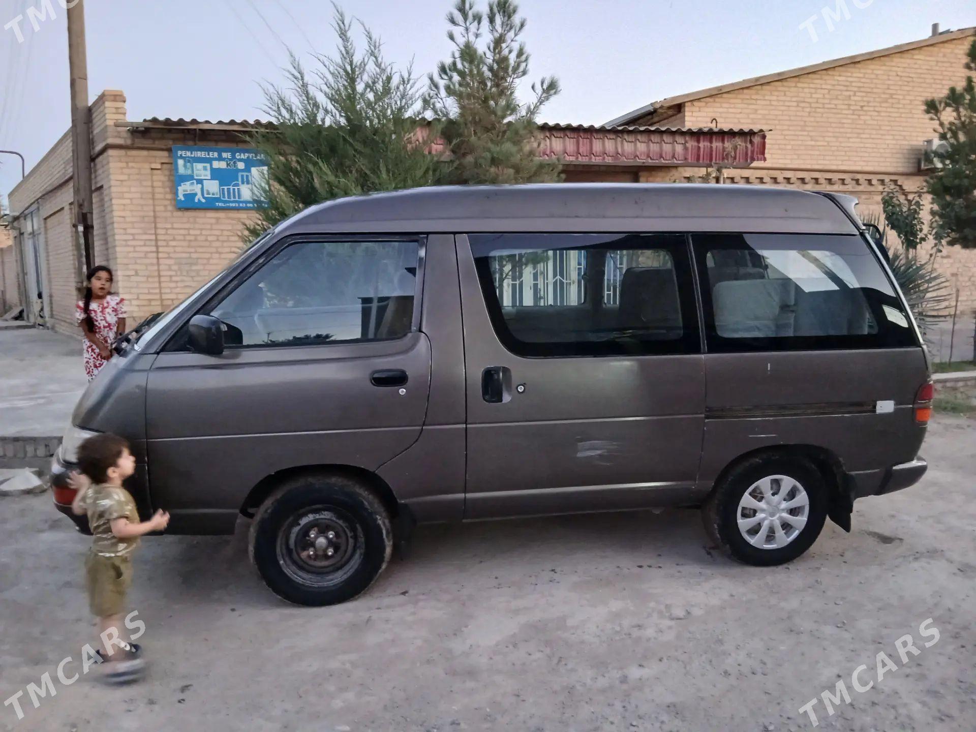 Toyota Town Ace 1994 - 40 000 TMT - Kerki - img 1