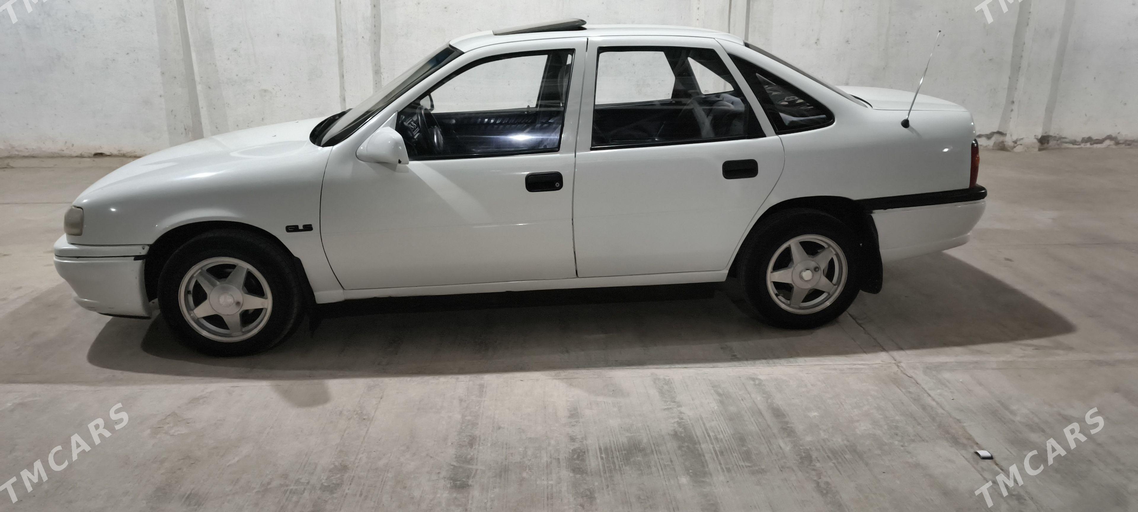 Opel Vectra 1993 - 50 000 TMT - Серахс - img 1