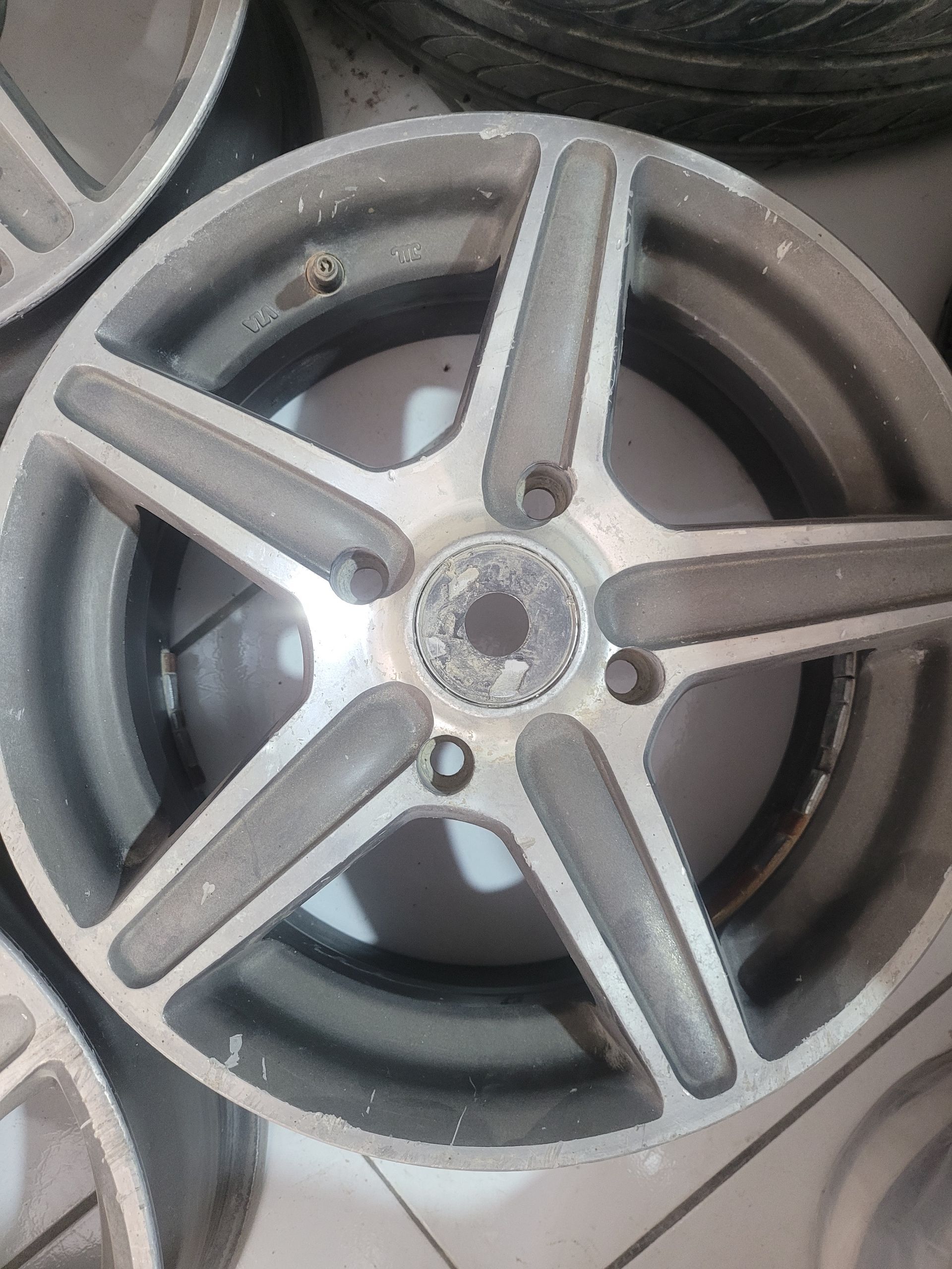 diska 14lik 4desik toyota 1 100 TMT - Гызыларбат - img 1
