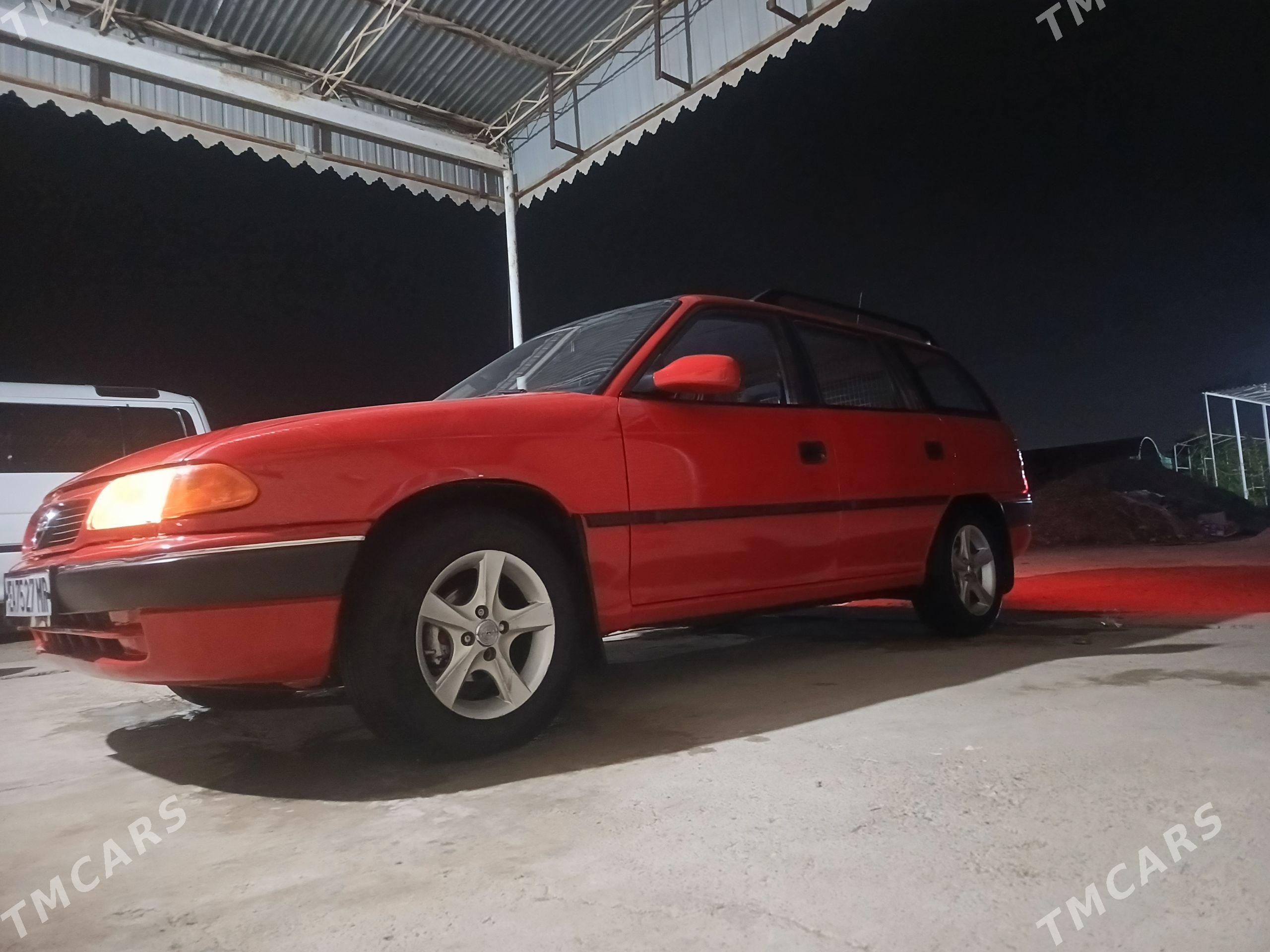 Opel Astra 1995 - 60 000 TMT - Мары - img 1