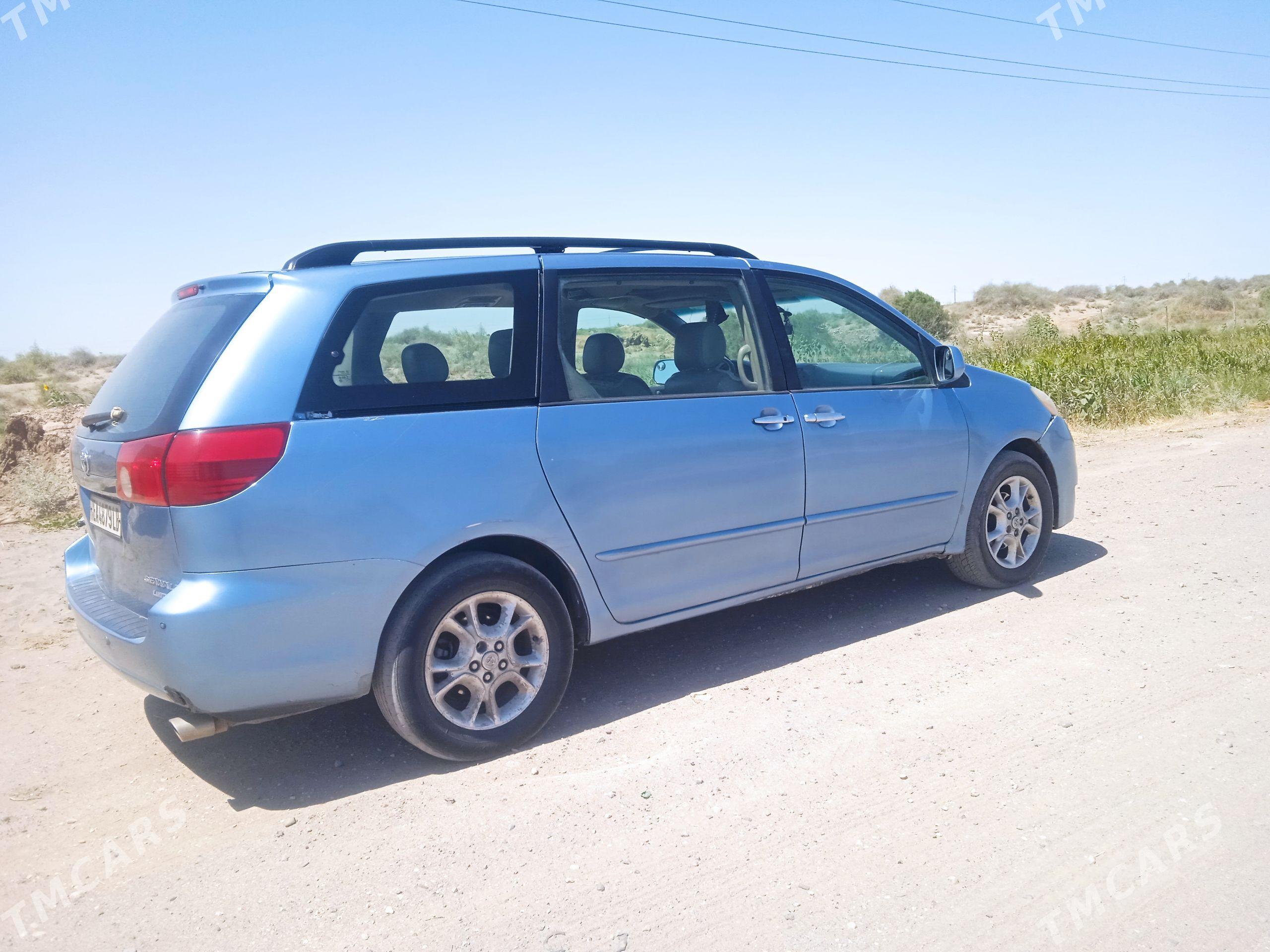 Toyota Sienna 2005 - 190 000 TMT - Халач - img 1