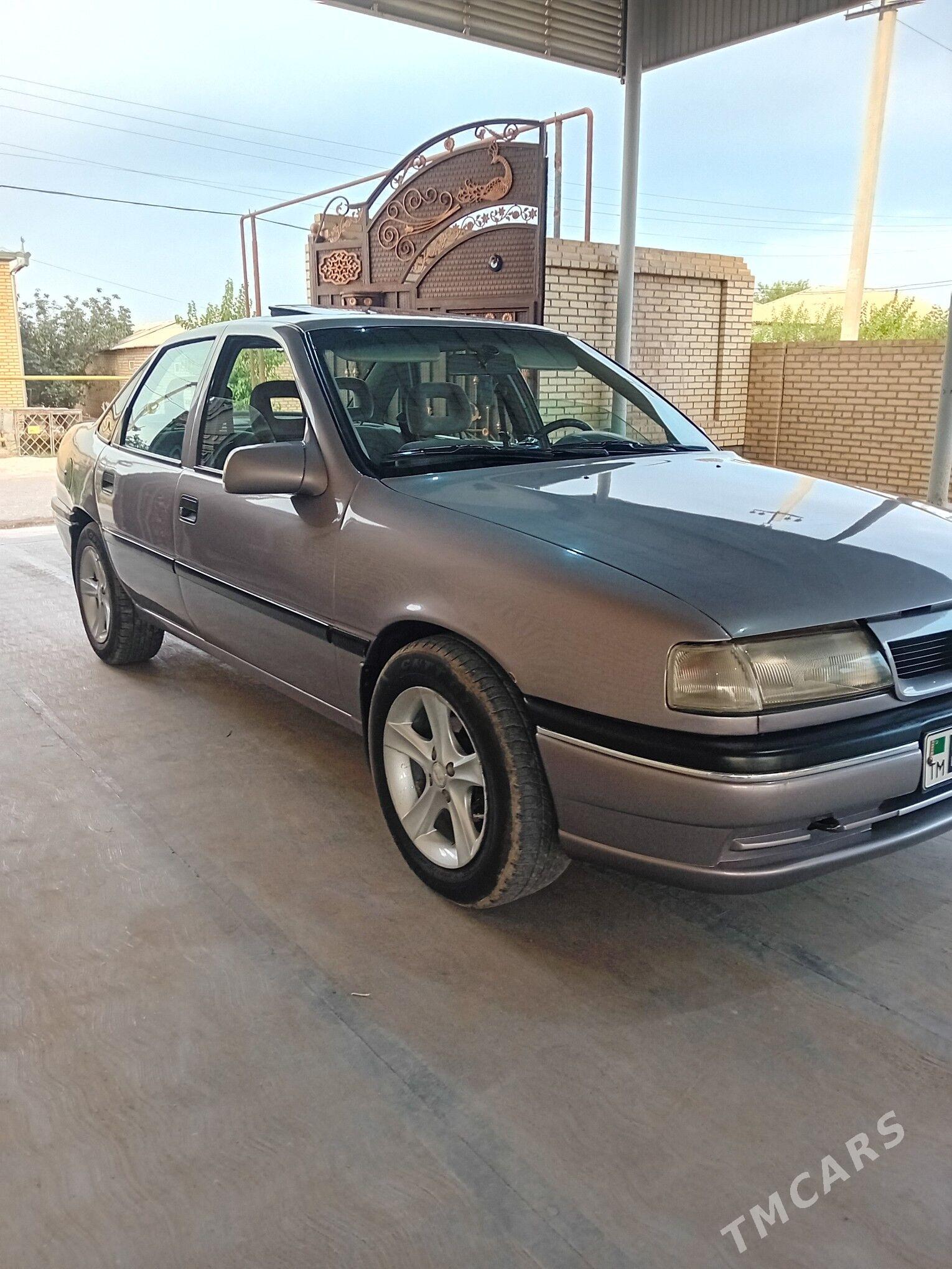 Opel Vectra 1993 - 54 000 TMT - Мары - img 1