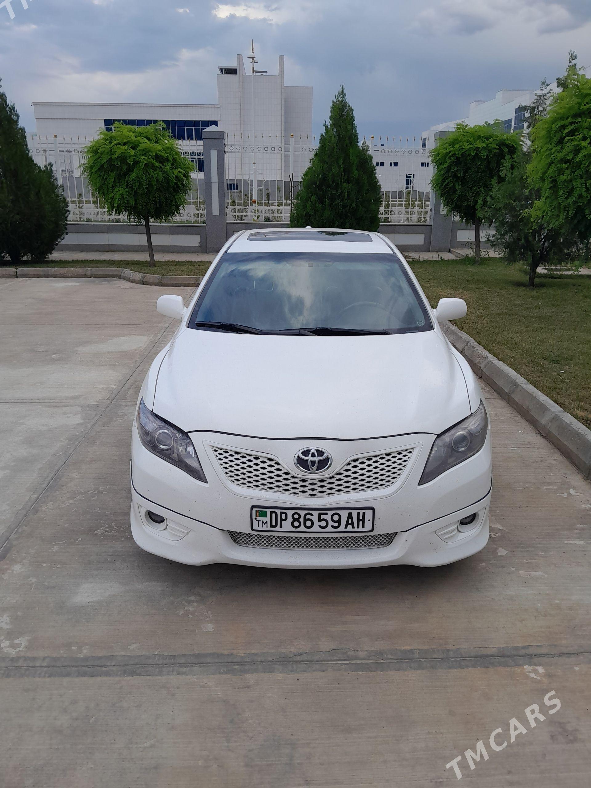 Toyota Camry 2010 - 190 000 TMT - Гёкдепе - img 1