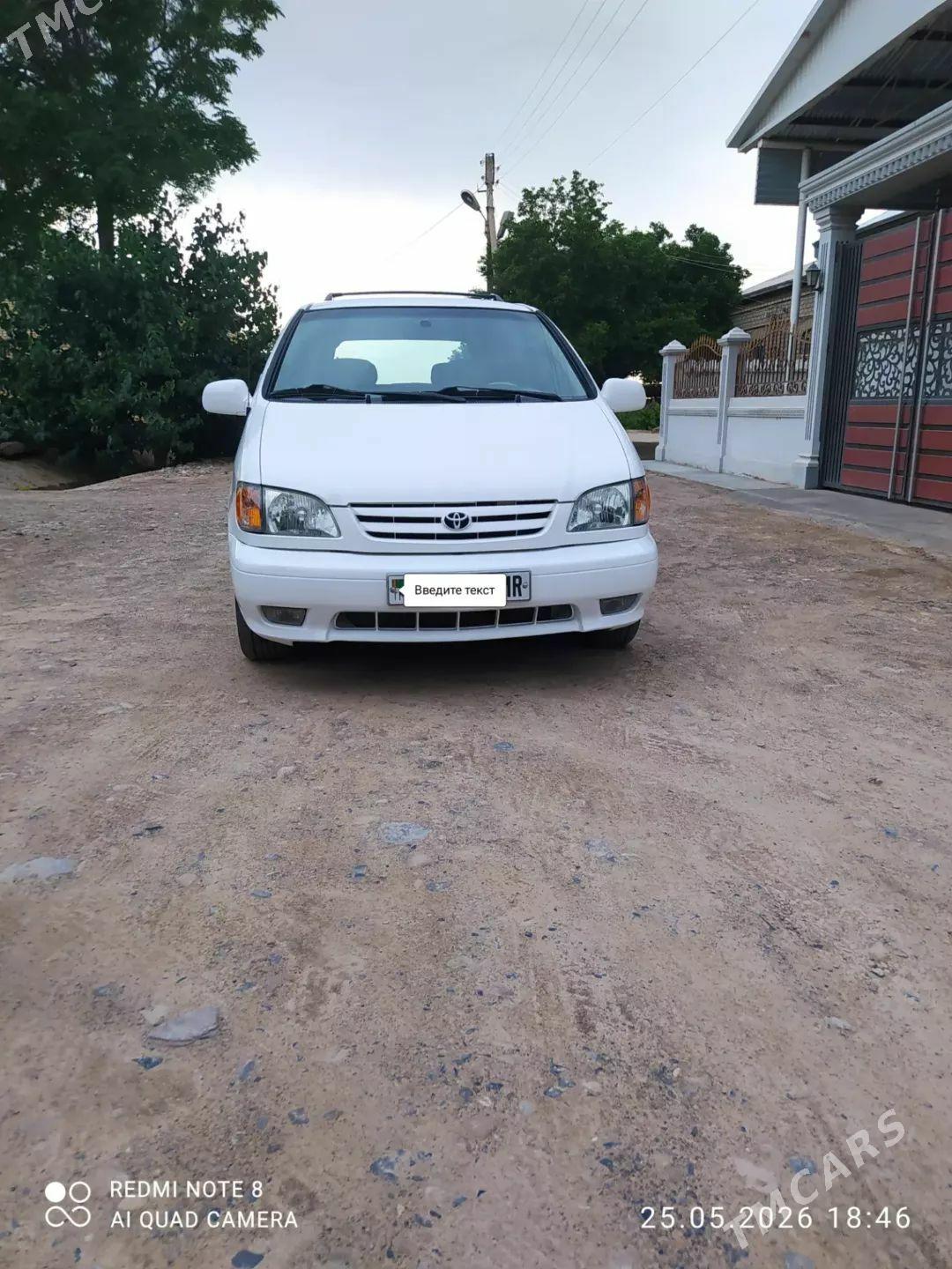 Toyota Sienna 2002 - 240 000 TMT - Мургап - img 1
