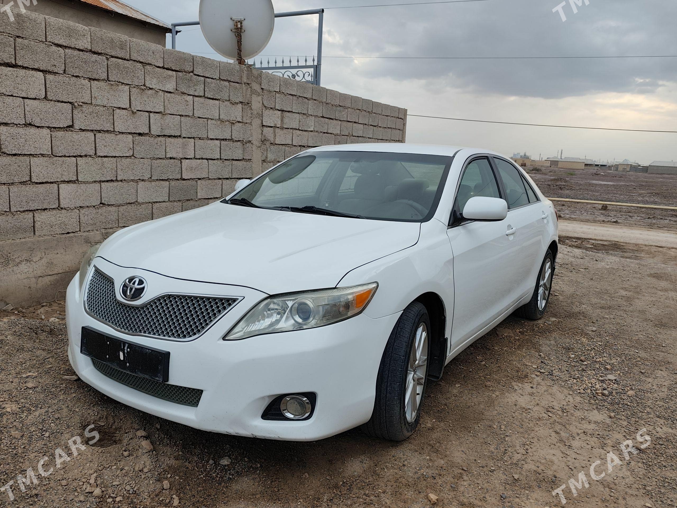 Toyota Camry 2010 - 194 000 TMT - Теджен - img 1