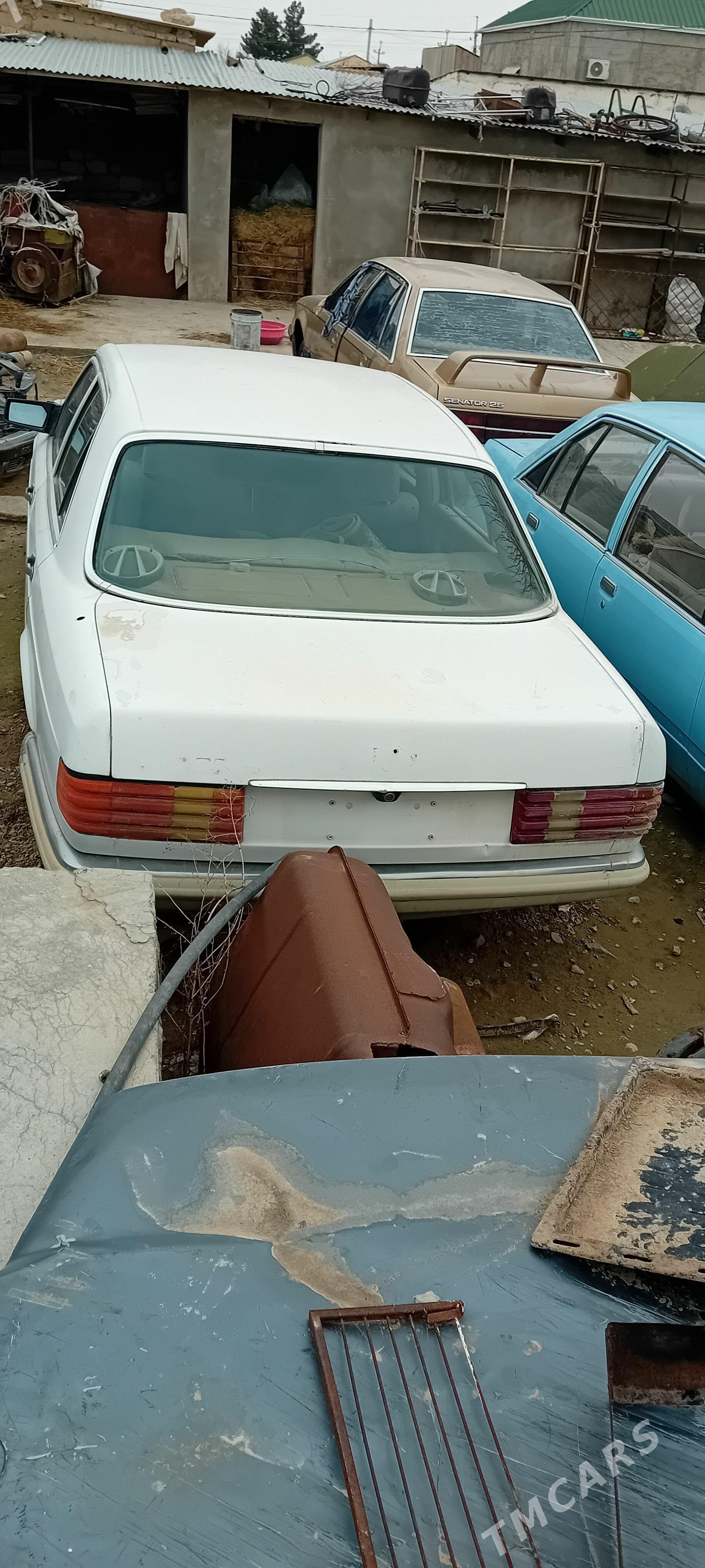 Mercedes-Benz W126 1985 - 6 000 TMT - Gyzylarbat - img 1