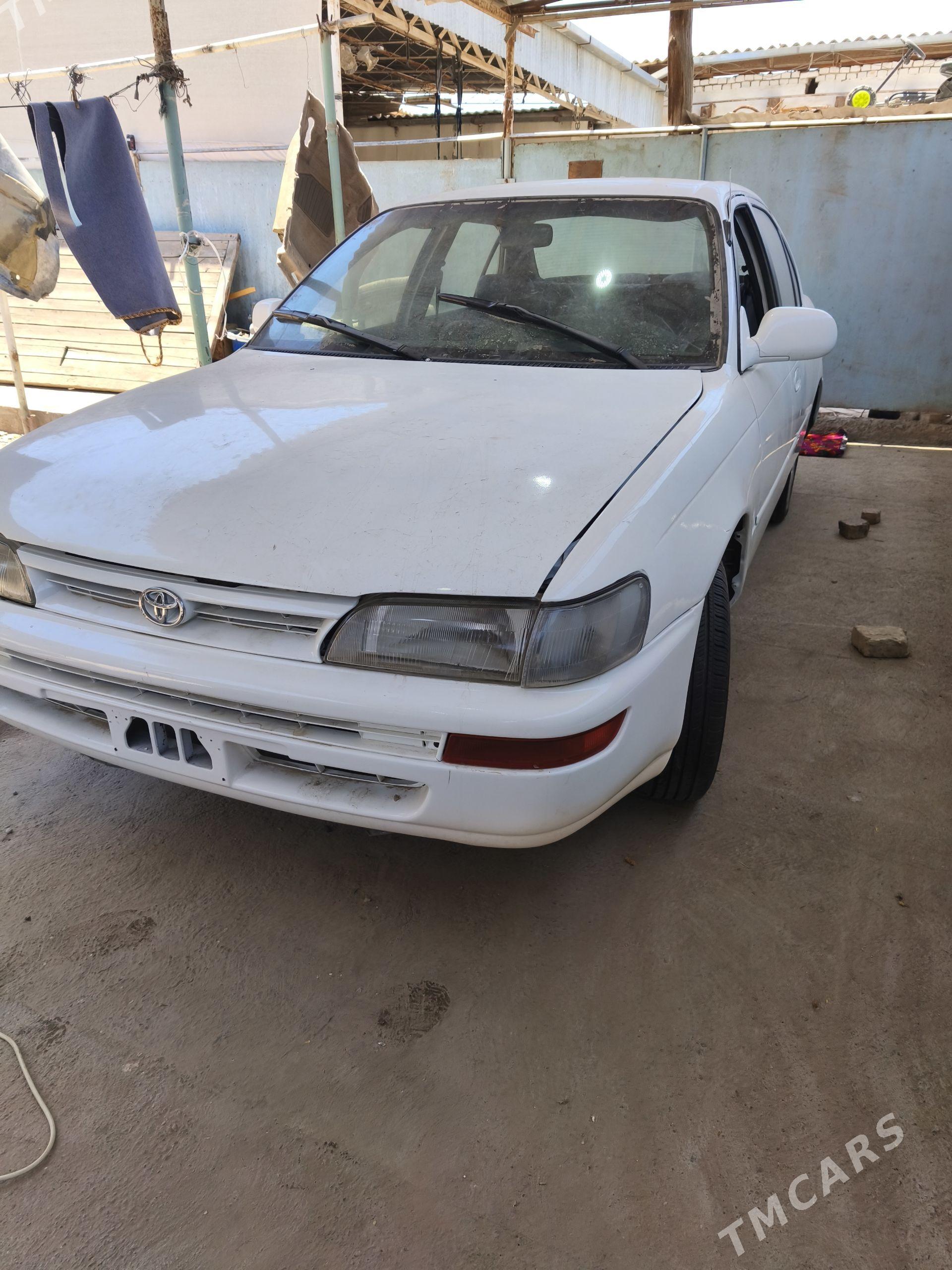 Toyota Corolla 1993 - 60 000 TMT - Мары - img 1