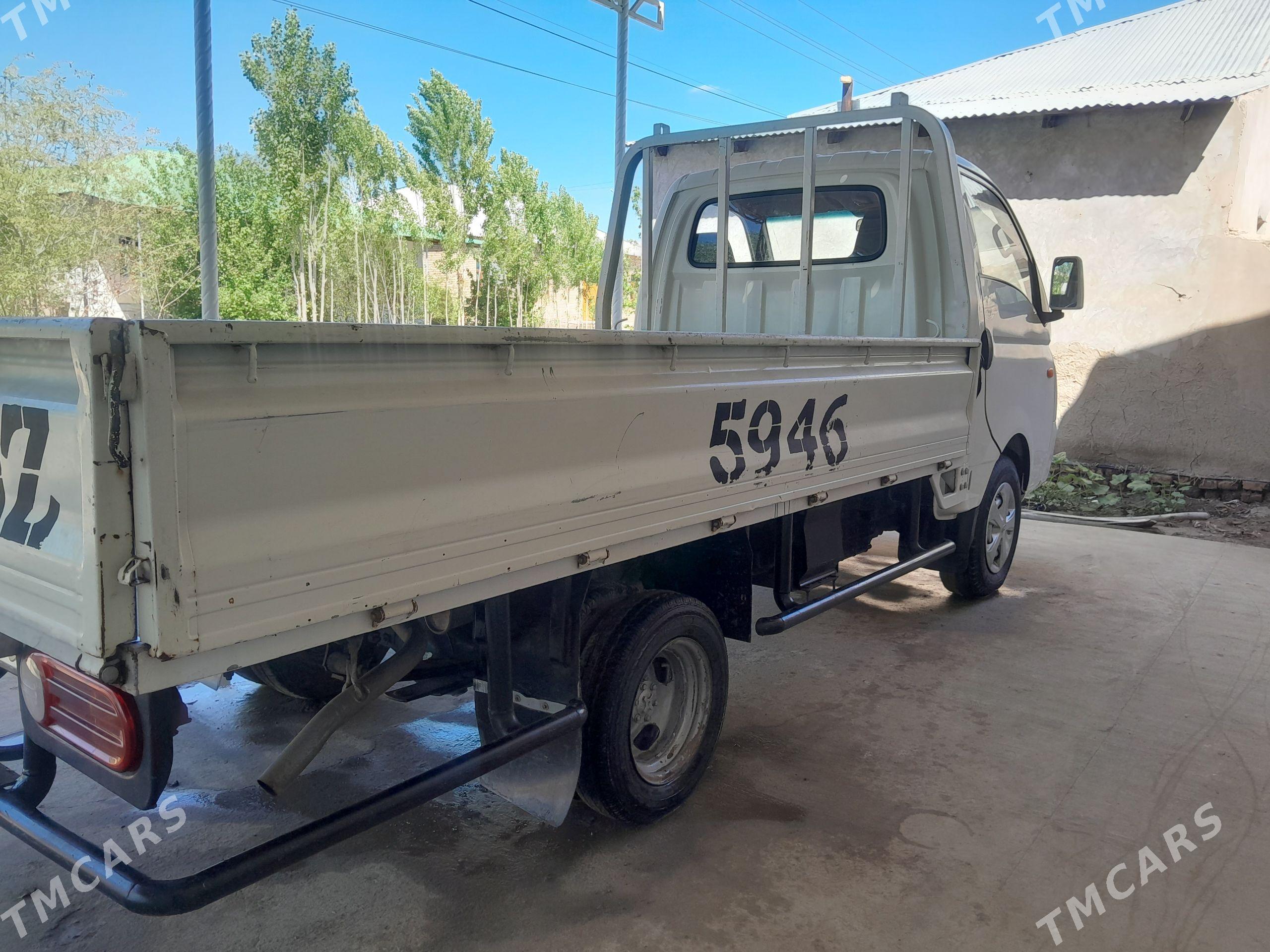 Kia Bongo 2013 - 160 000 TMT - Boldumsaz - img 1