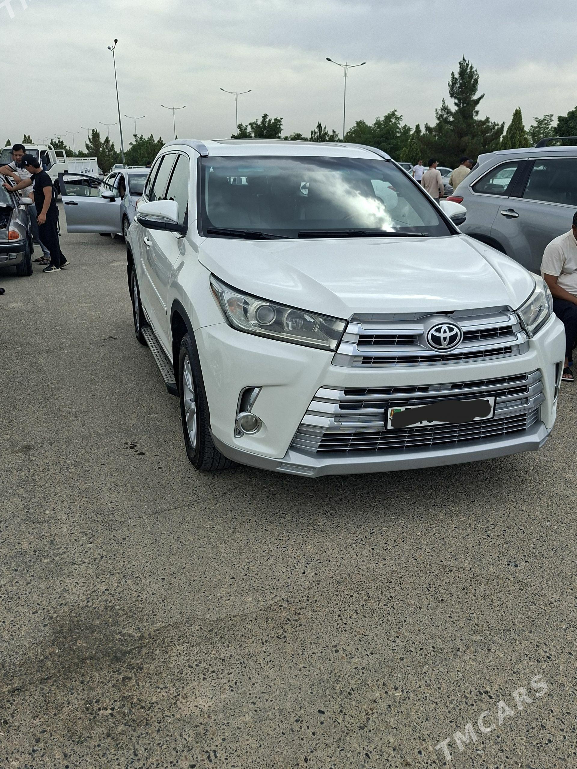 Toyota Highlander 2017 - 450 000 TMT - Туркменабат - img 1