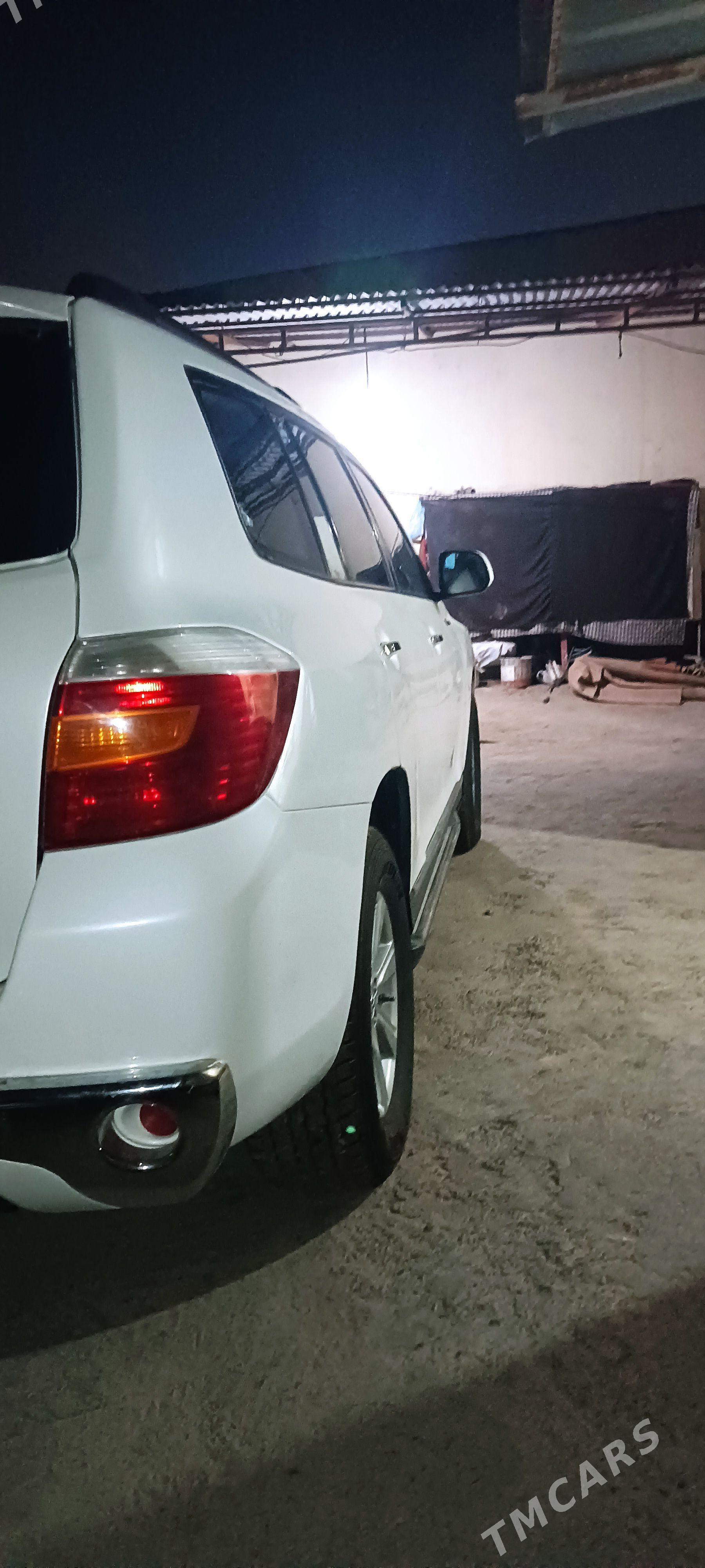 Toyota Highlander 2010 - 390 000 TMT - Дашогуз - img 1
