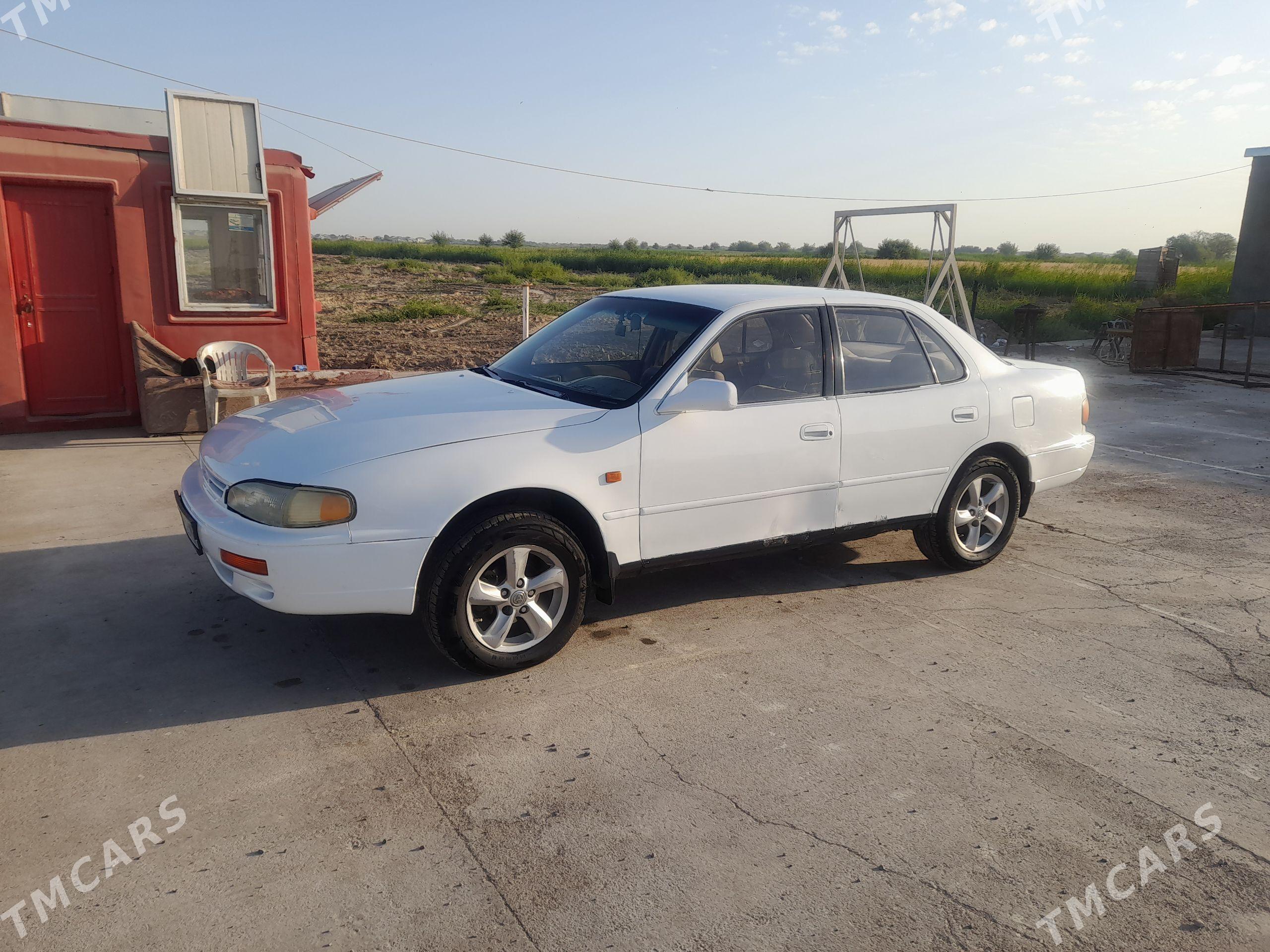 Toyota Camry 1993 - 75 000 TMT - Мары - img 1