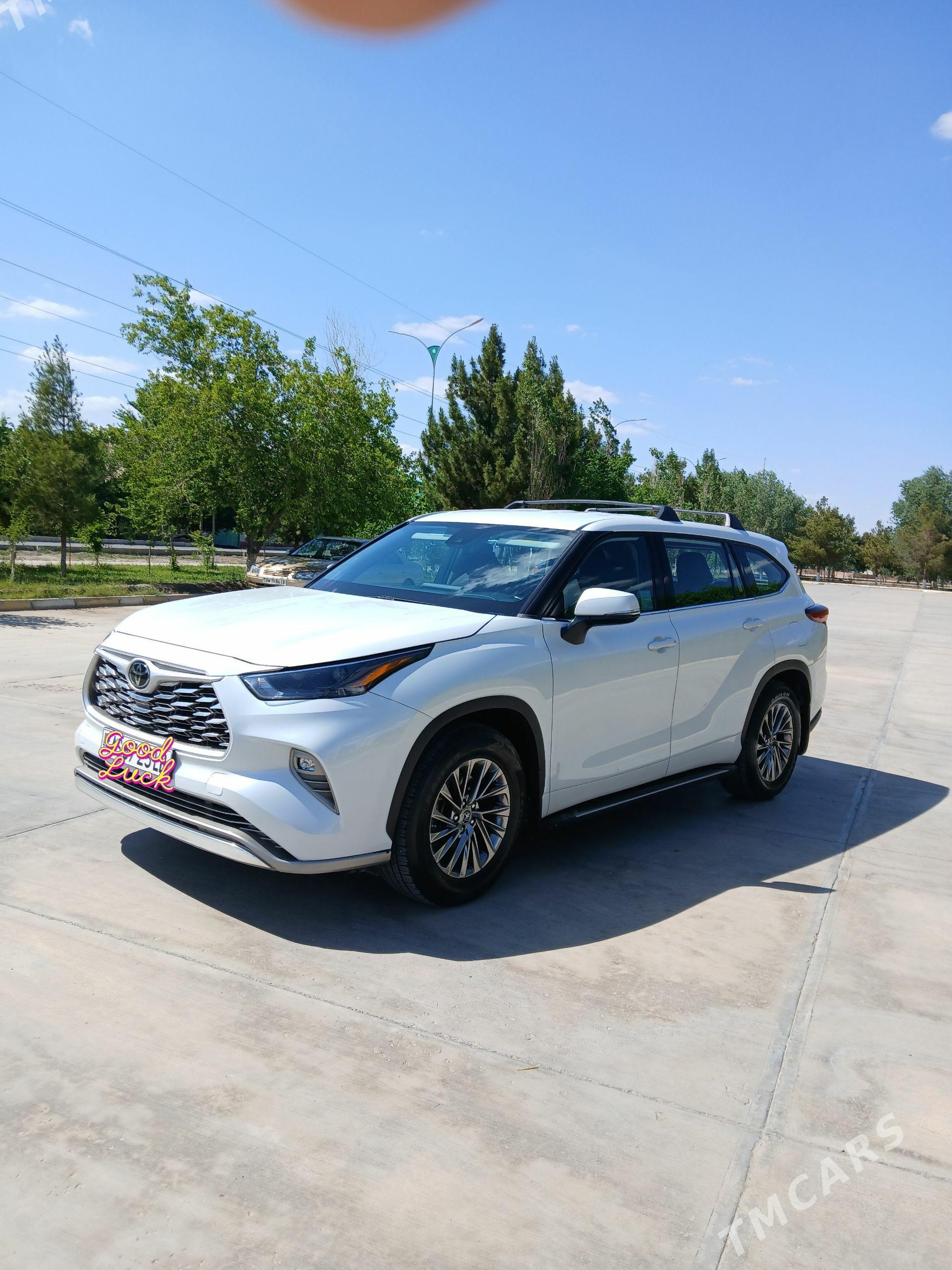 Toyota Highlander 2022 - 630 000 TMT - Туркменабат - img 1