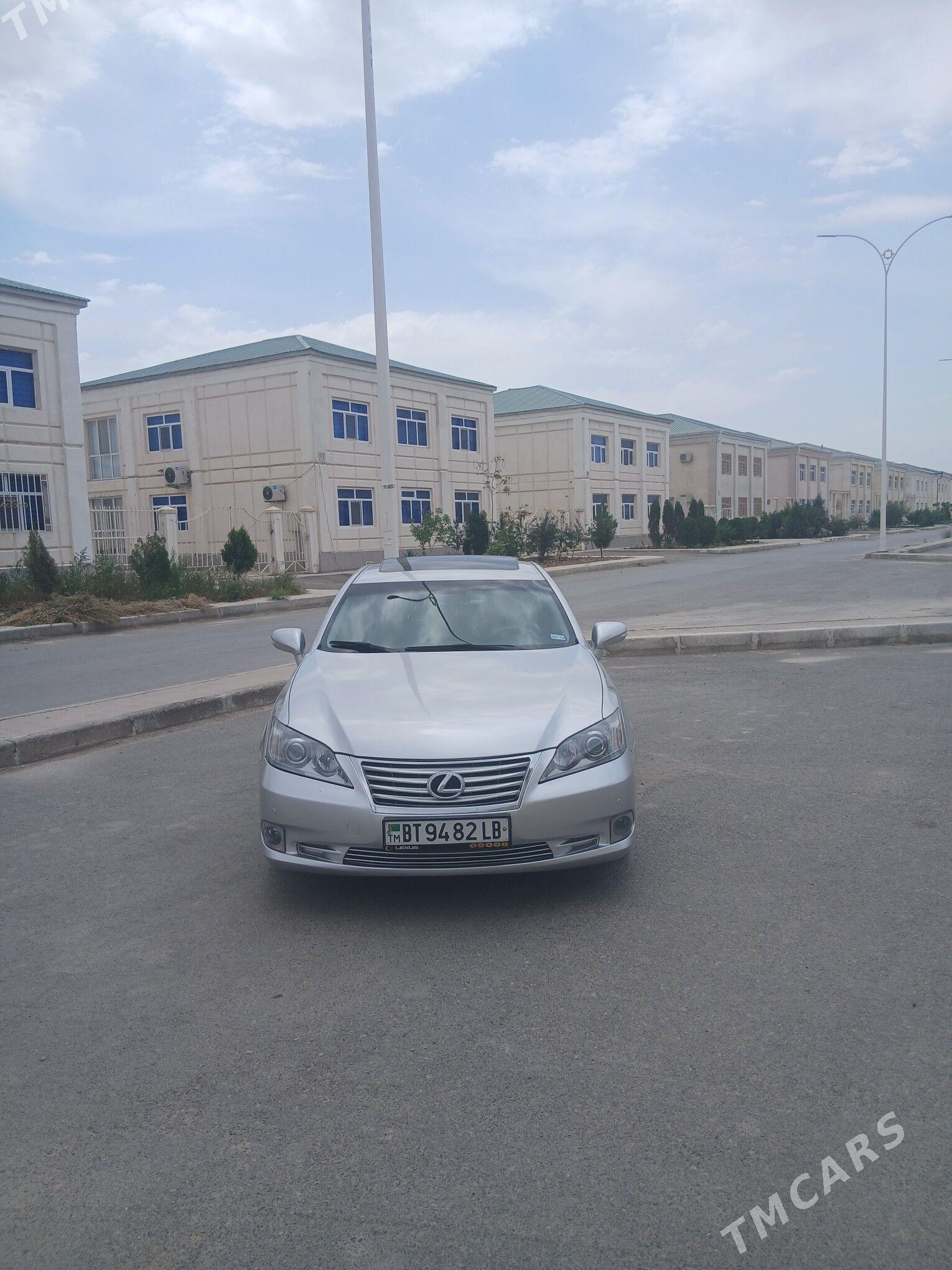 Lexus ES 350 2010 - 290 000 TMT - Дянев - img 1
