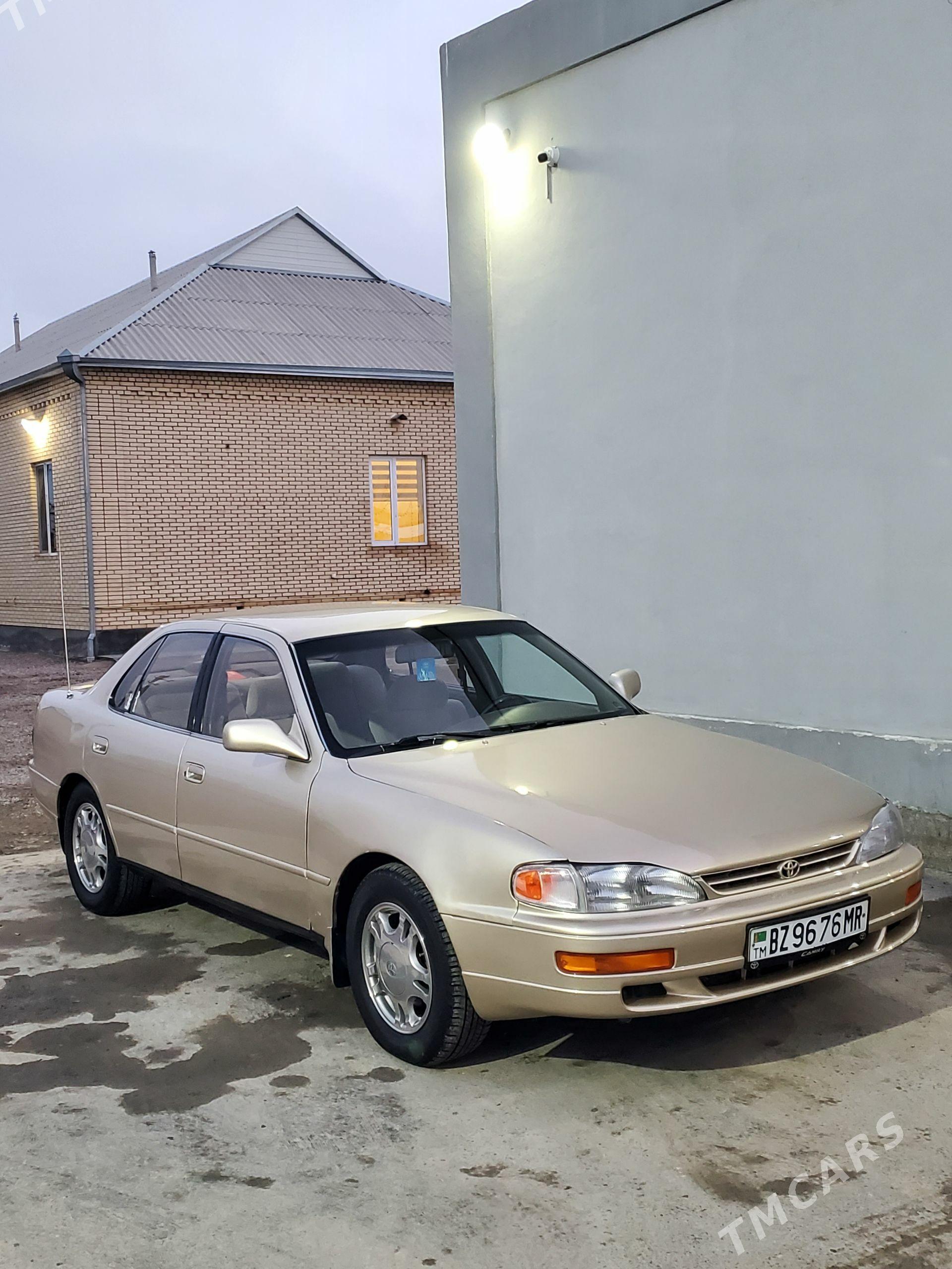Toyota Camry 1996 - 125 000 TMT - Мары - img 1