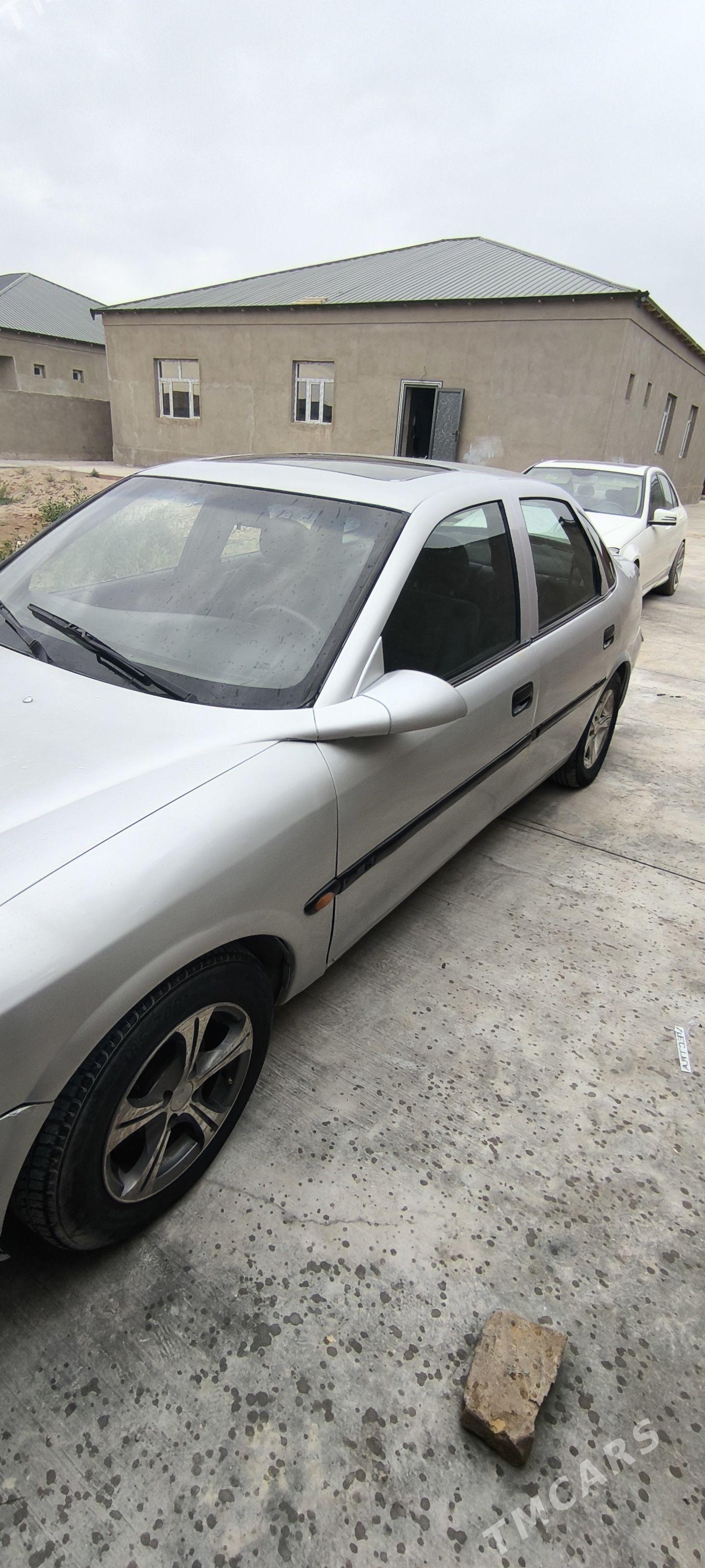 Opel Vectra 1998 - 58 000 TMT - Дашогуз - img 1