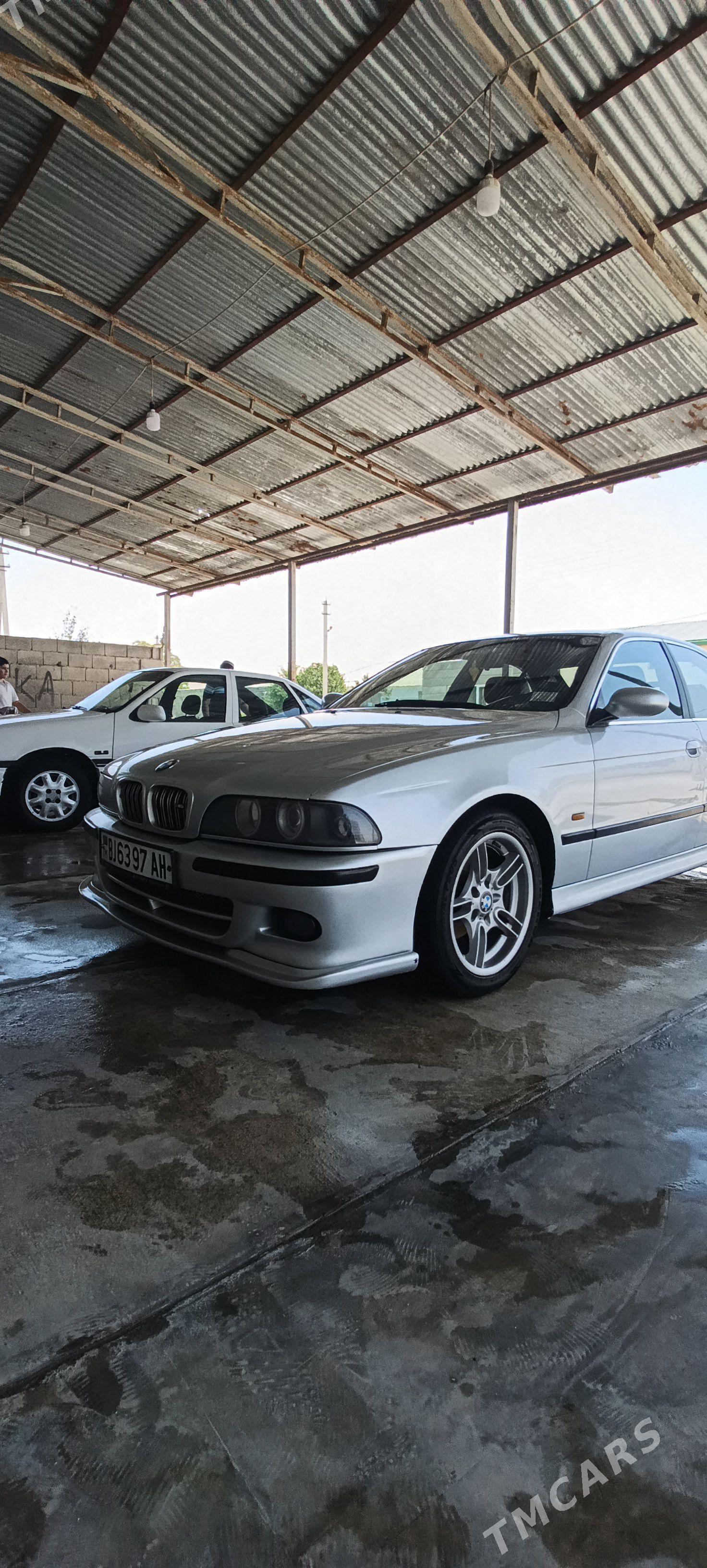 BMW E39 2000 - 133 000 TMT - Кака - img 1