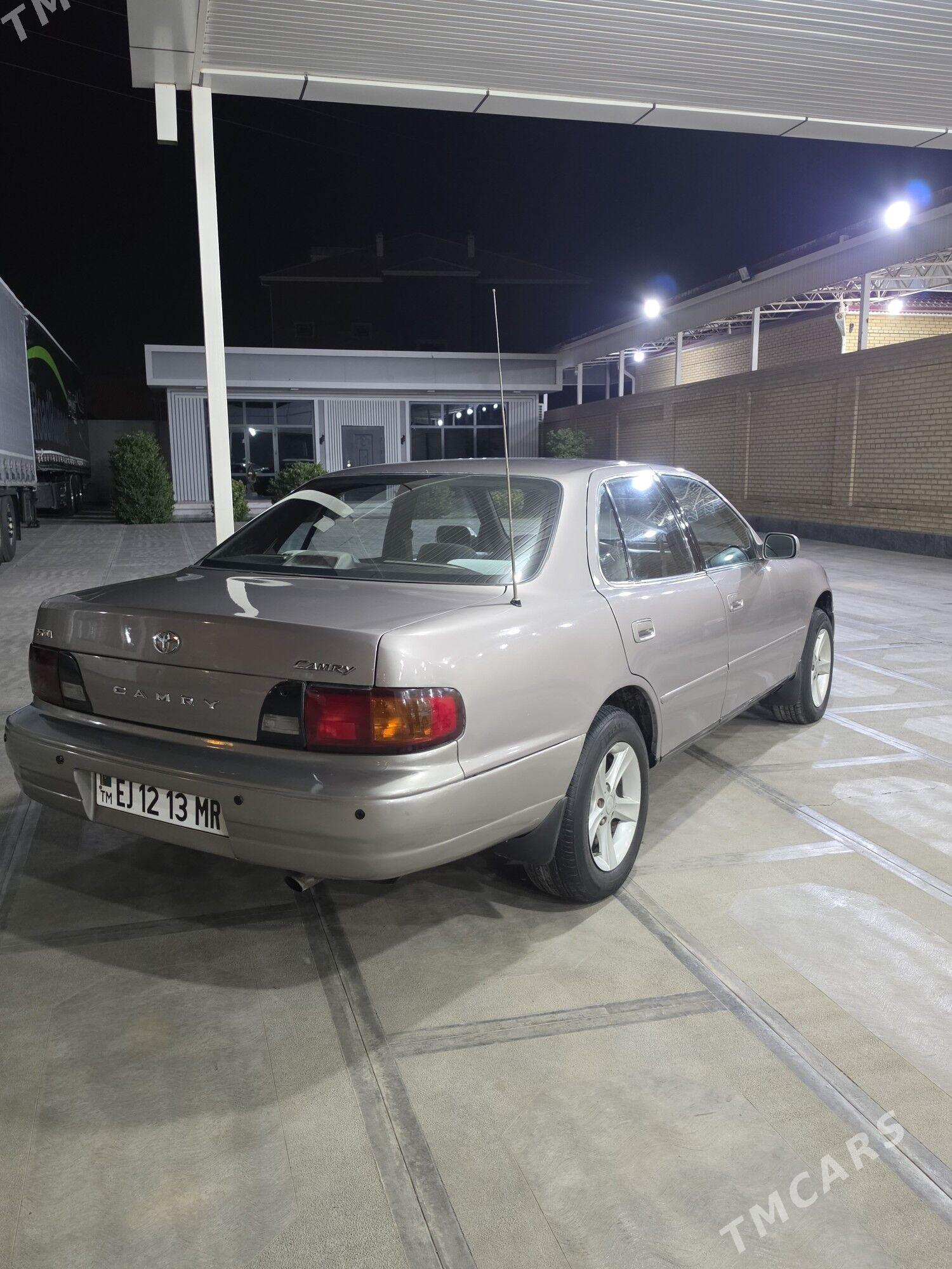 Toyota Camry 1992 - 118 000 TMT - Mary - img 1