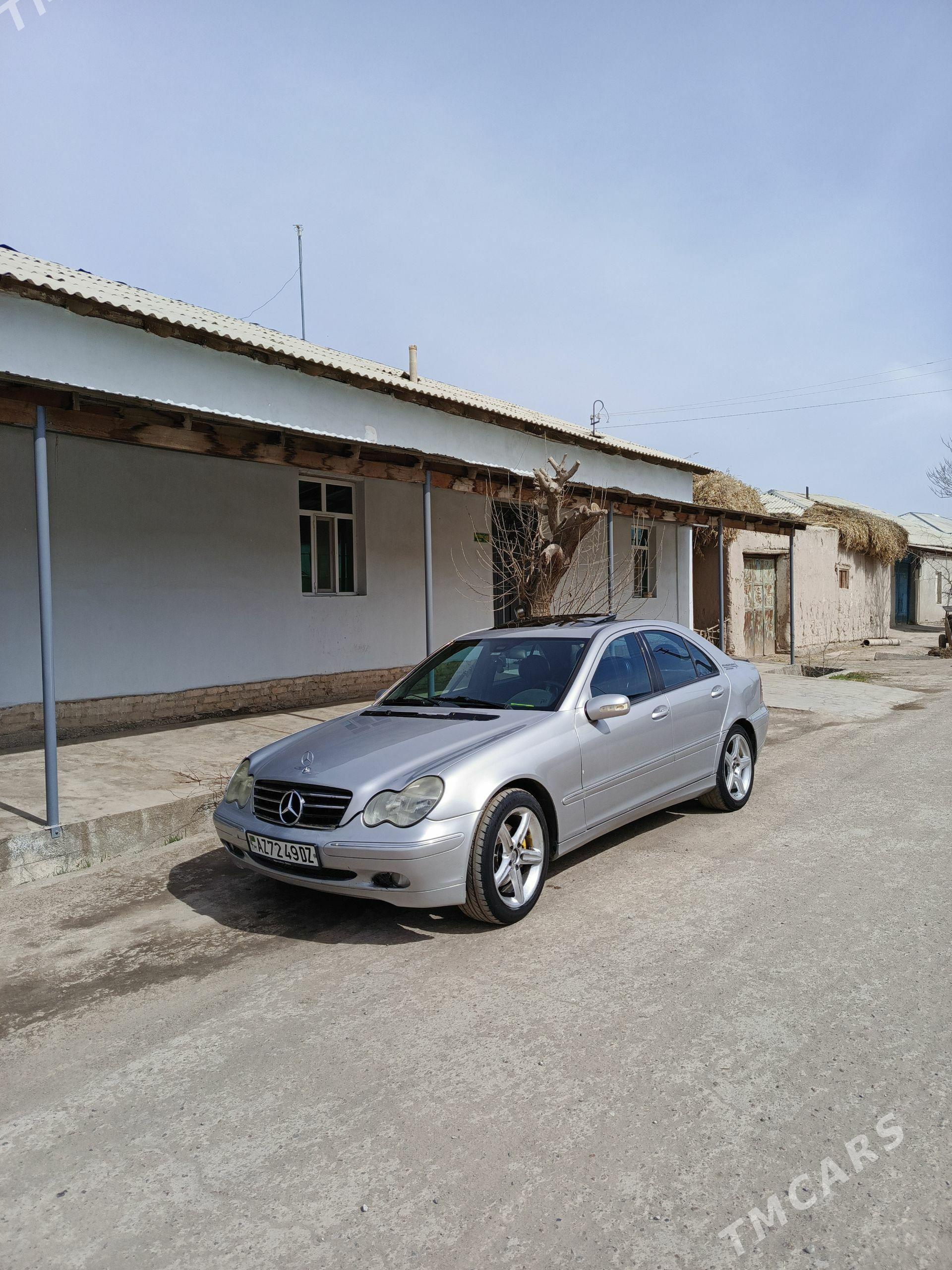 Mercedes-Benz C320 2001 - 110 000 TMT - Şabat etr. - img 1