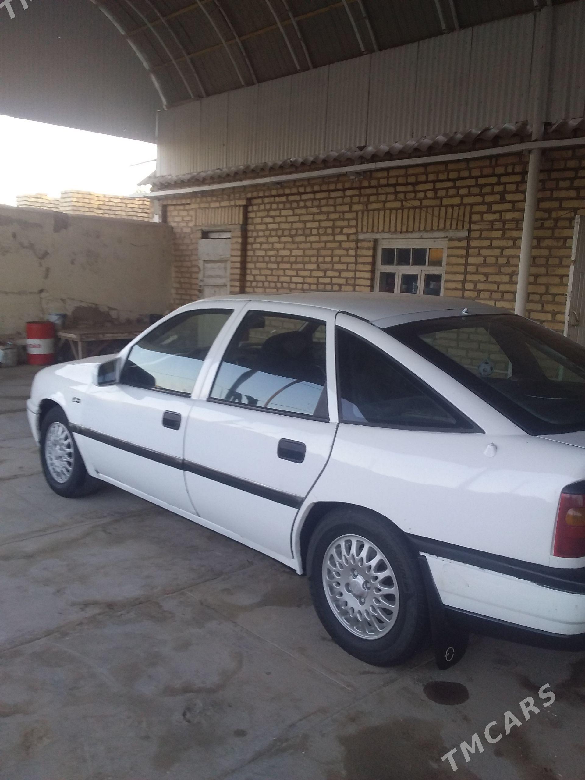 Opel Vectra 1995 - 38 000 TMT - Tejen - img 1