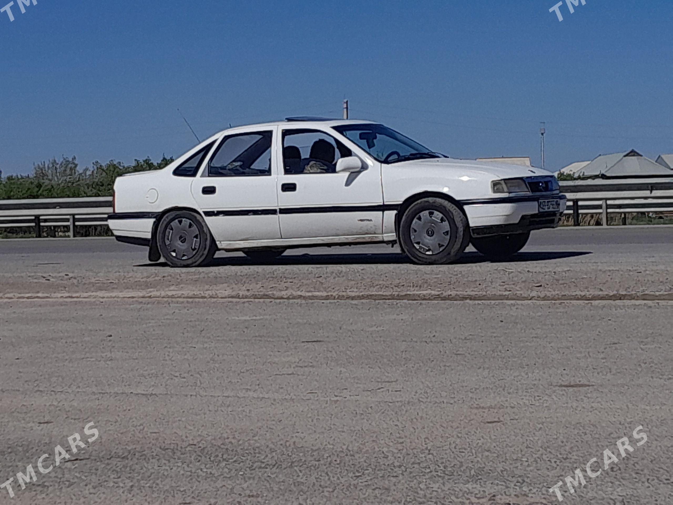 Opel Vectra 1992 - 41 000 TMT - Murgap - img 1