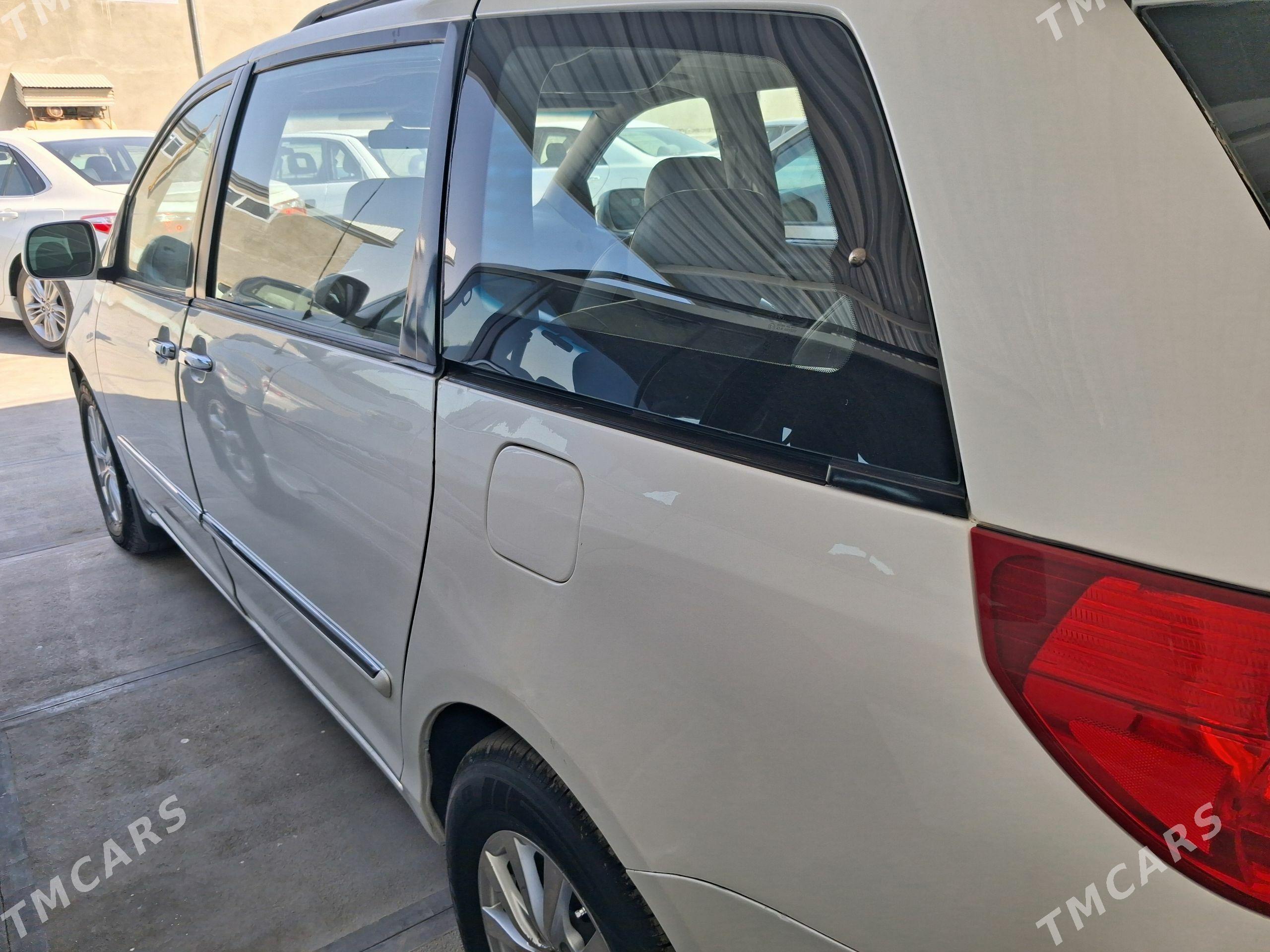 Toyota Sienna 2003 - 240 000 TMT - Сакарчага - img 1