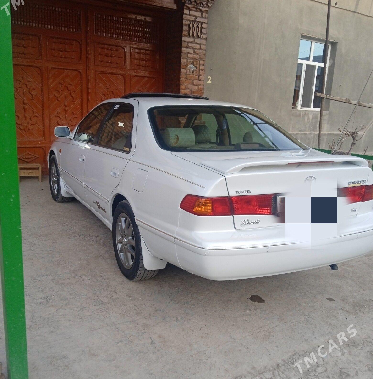Toyota Camry 2001 - 210 000 TMT - Гурбансолтан Едже - img 1