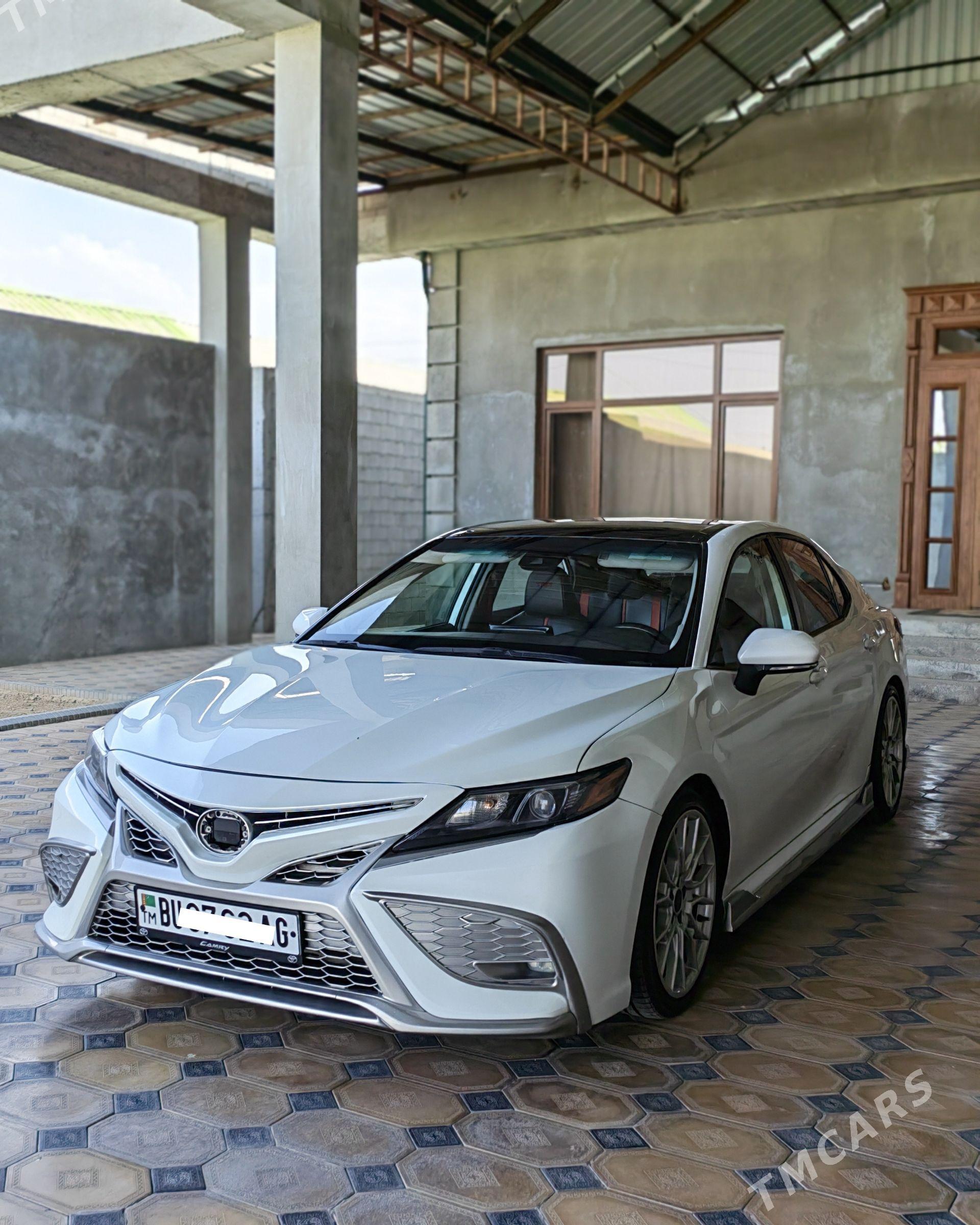 Toyota Camry 2021 - 360 000 TMT - Бузмеин - img 1