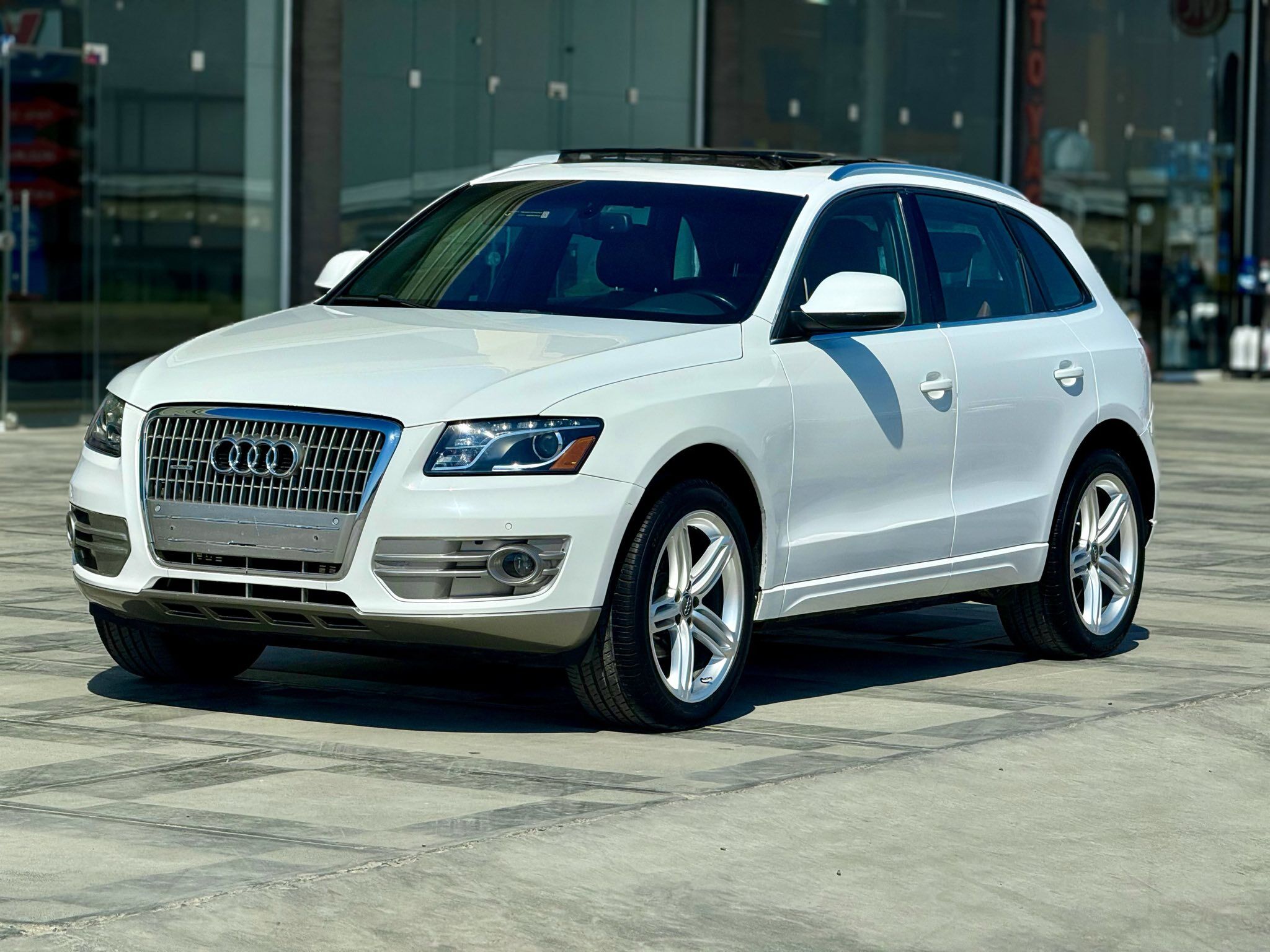 Audi Q5 2010 - 250 000 TMT - Мары - img 1