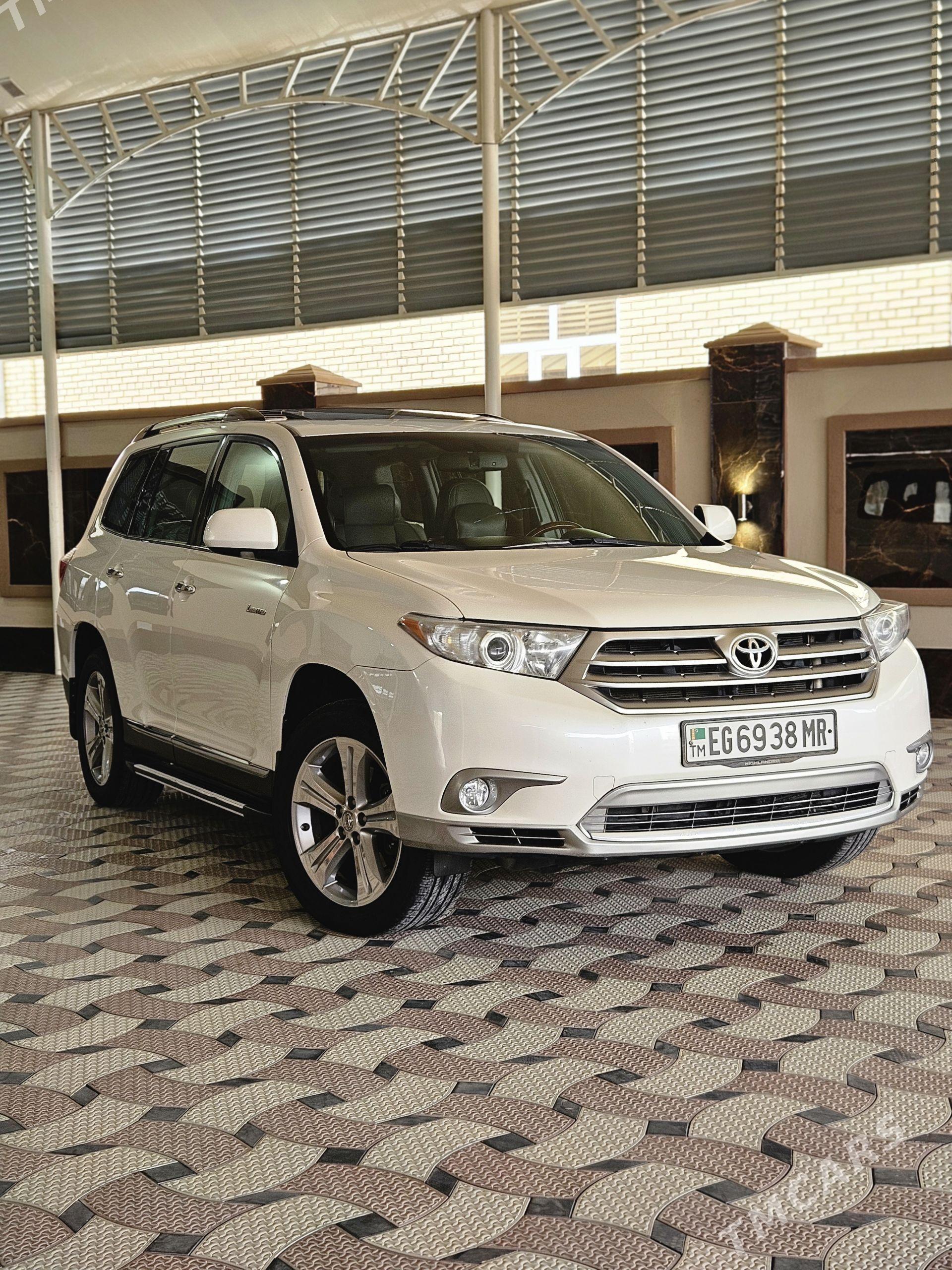 Toyota Highlander 2013 - 440 000 TMT - Мары - img 1