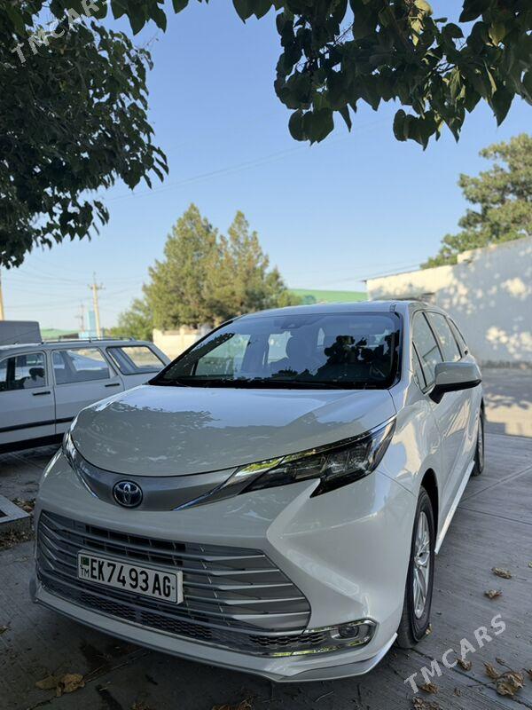 Toyota Sienna 2021 - 450 000 TMT - Aşgabat - img 1
