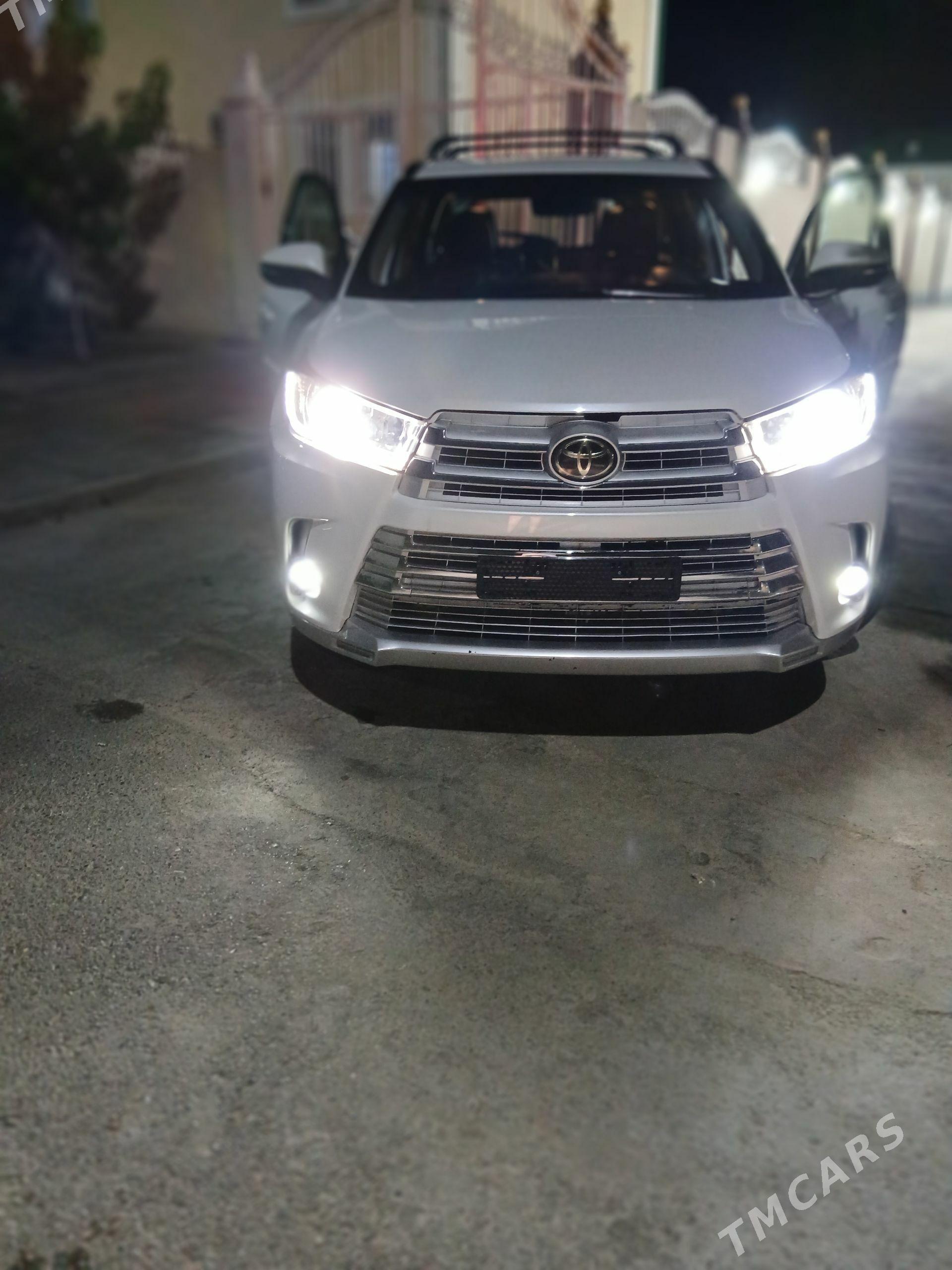 Toyota Highlander 2019 - 470 000 TMT - Aşgabat - img 1