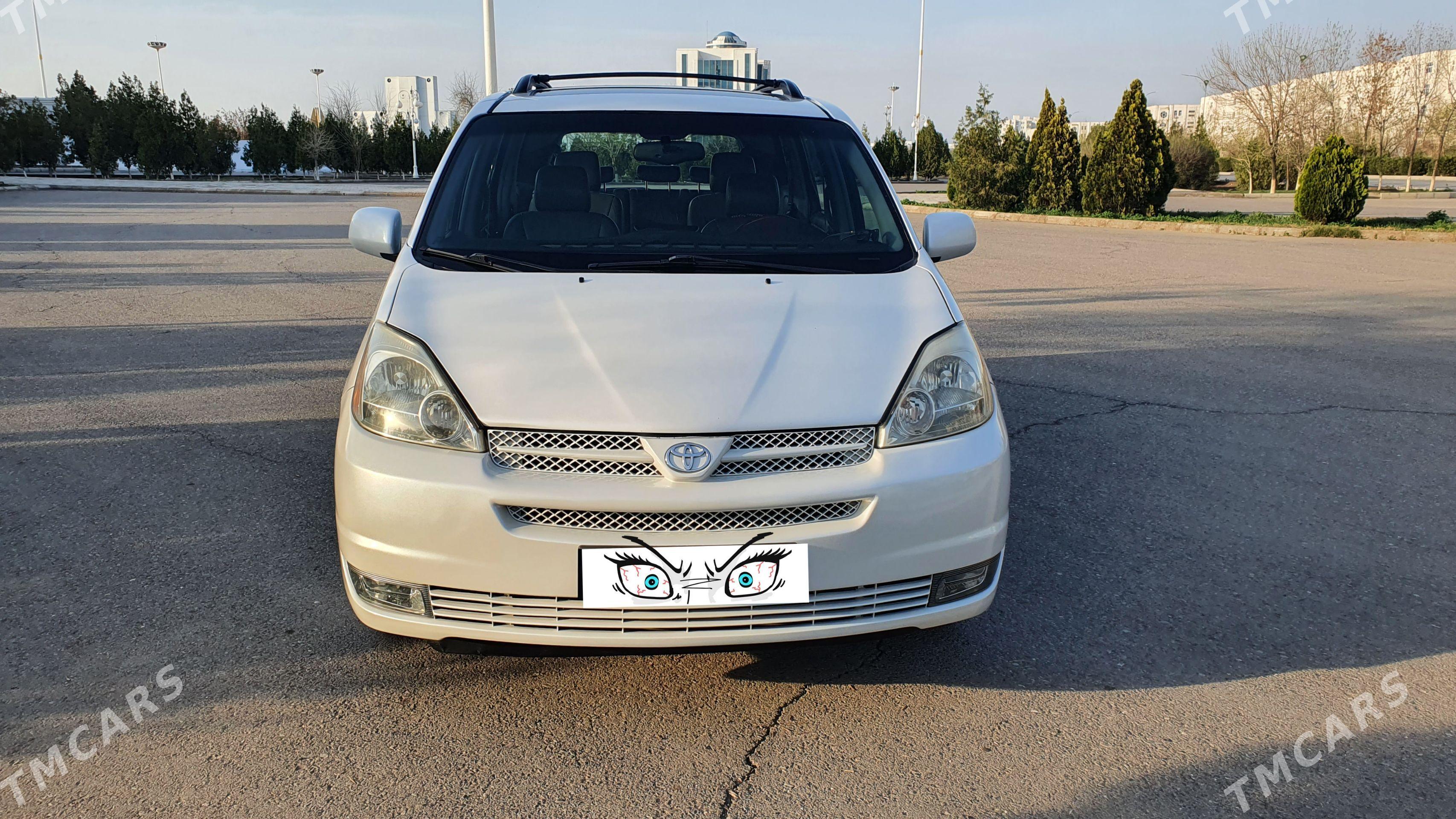 Toyota Sienna 2004 - 330 000 TMT - Дашогуз - img 1