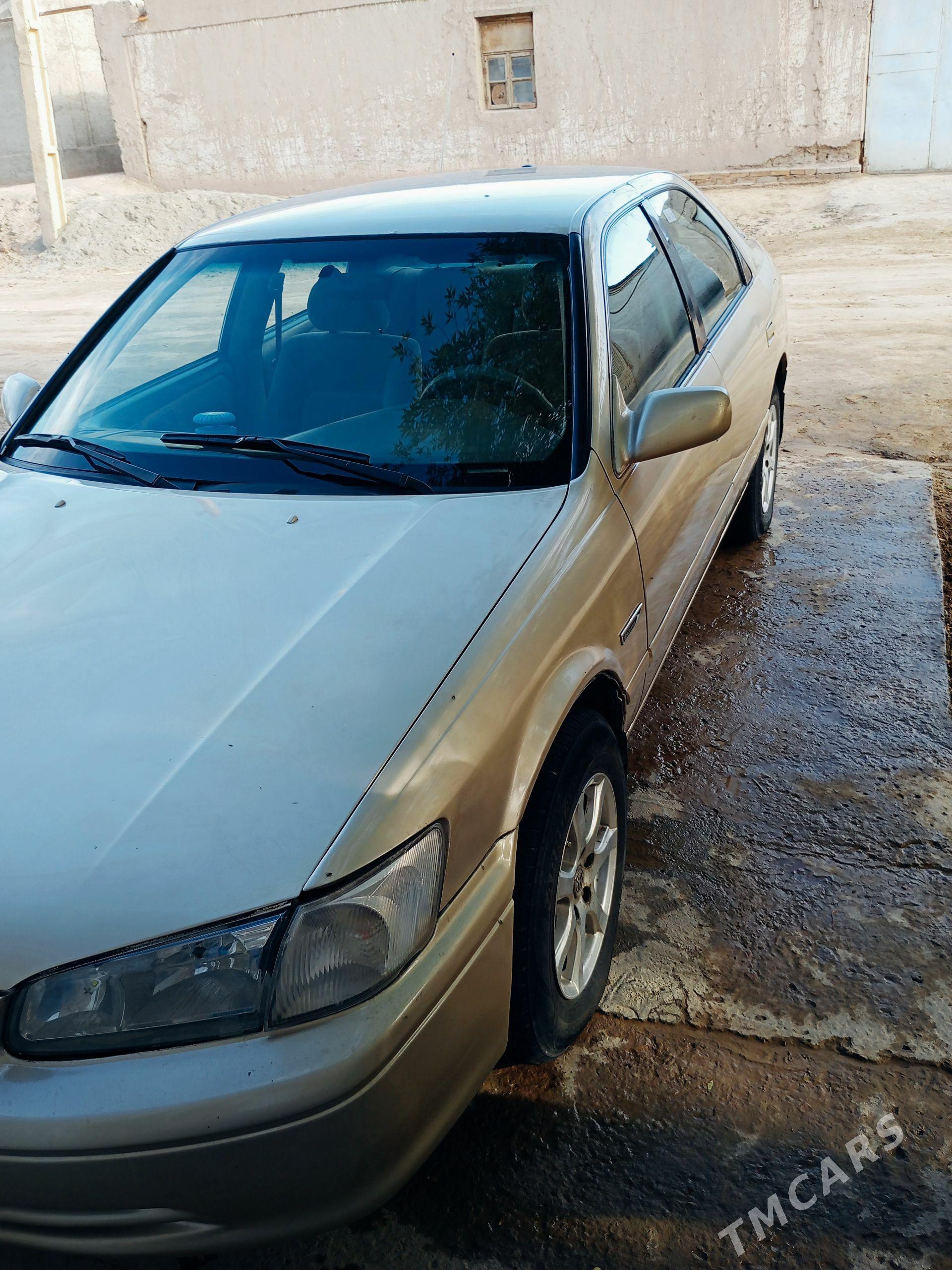 Toyota Camry 1999 - 120 000 TMT - Гурбансолтан Едже - img 1