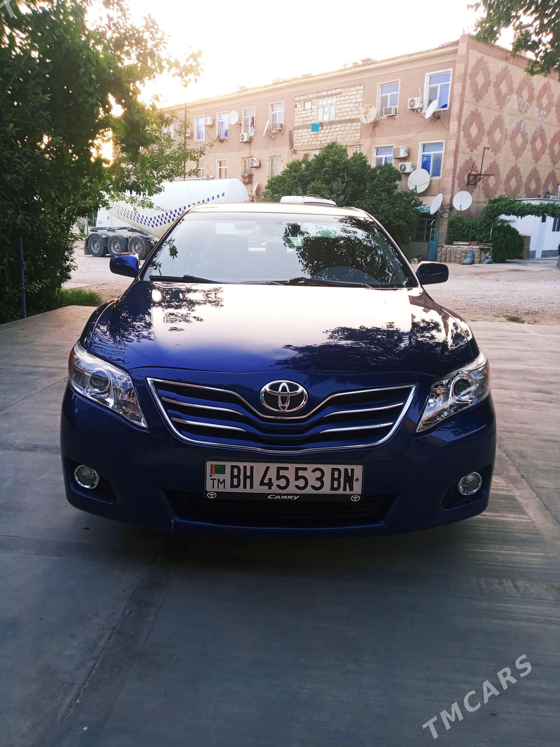 Toyota Camry 2011 - 230 000 TMT - Балканабат - img 1