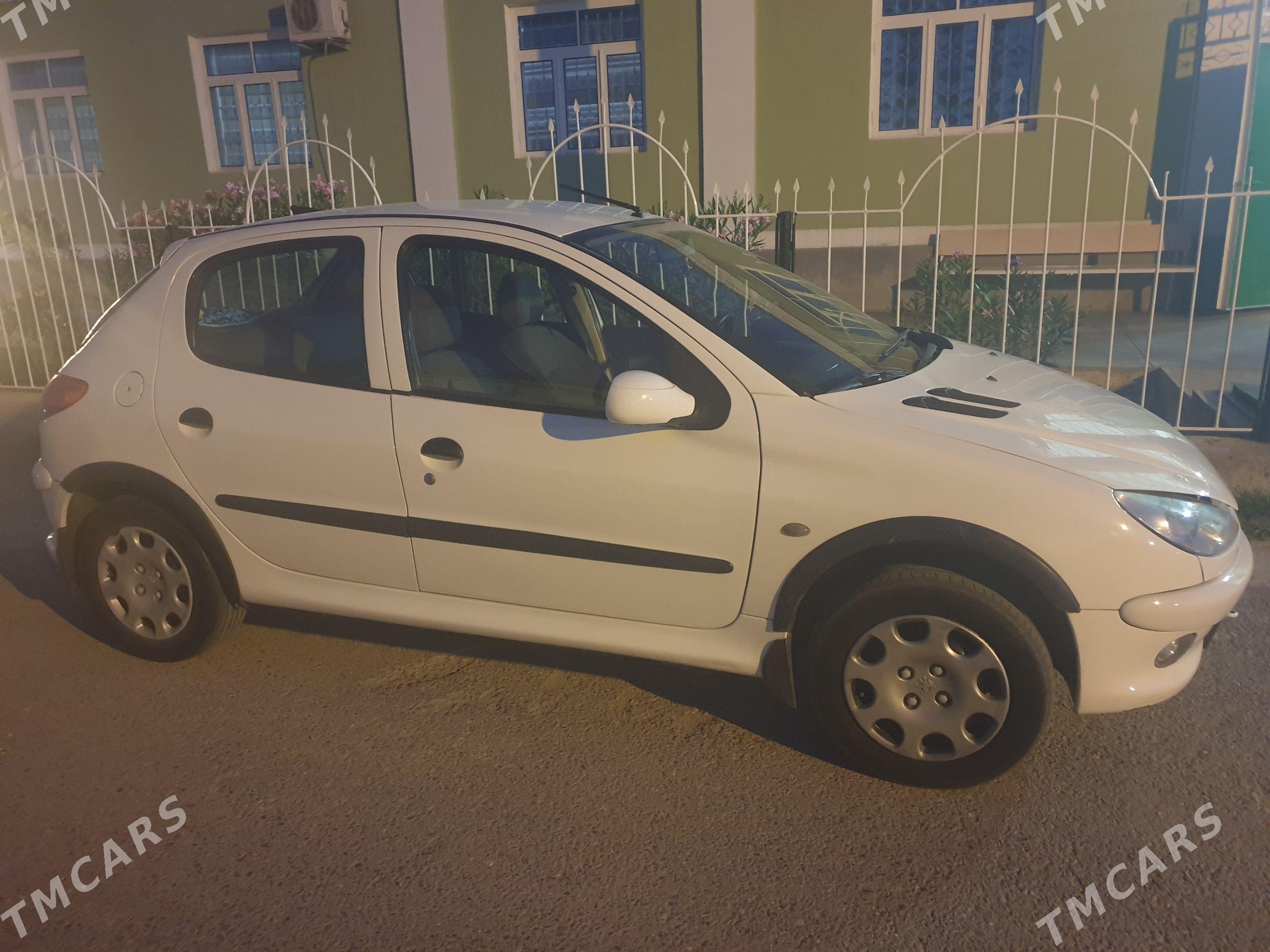 Peugeot 206 2010 - 110 000 TMT - Hitrowka - img 1