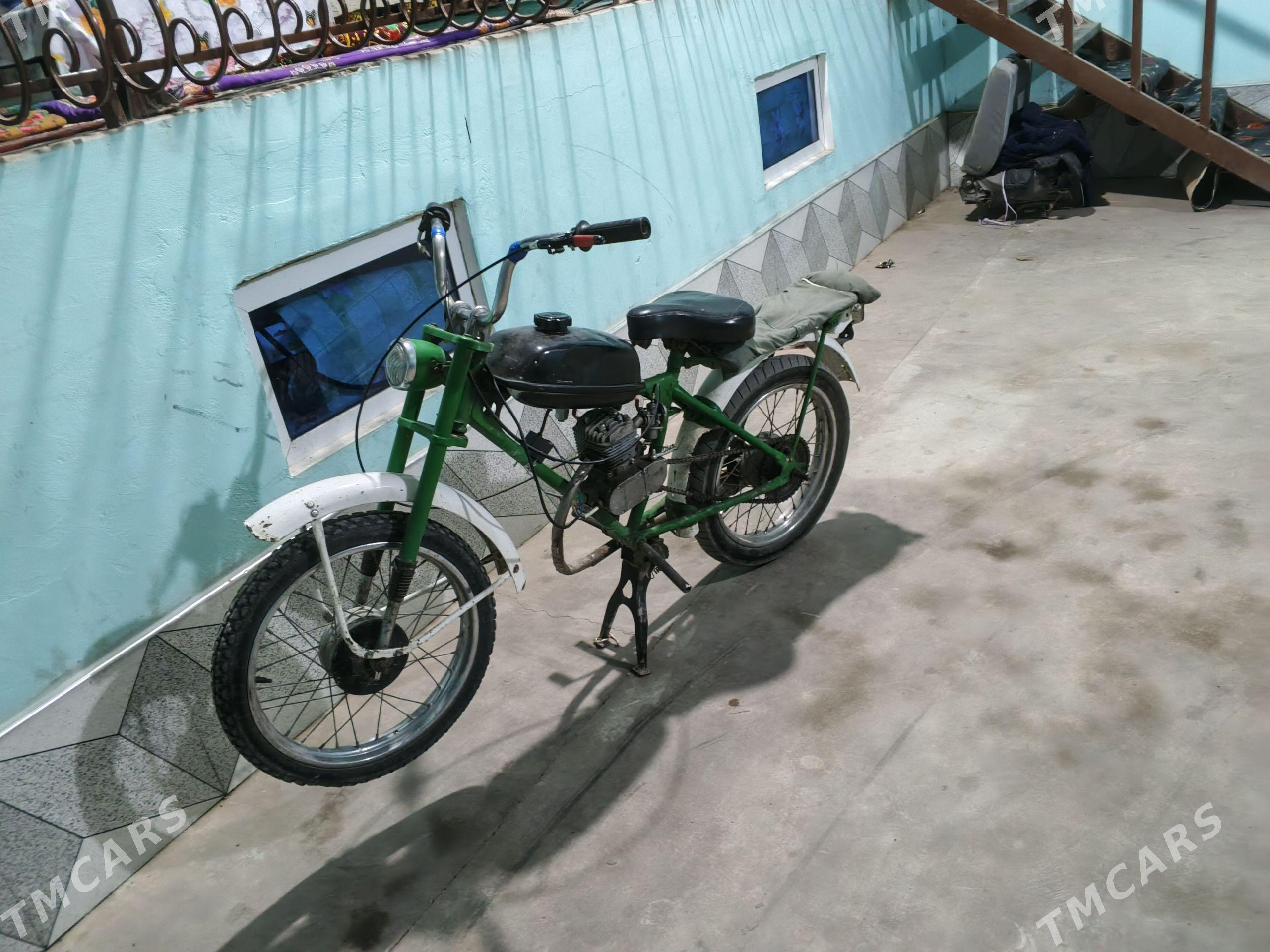 Fekon FK150-8G 2016 - 3 000 TMT - Дянев - img 1