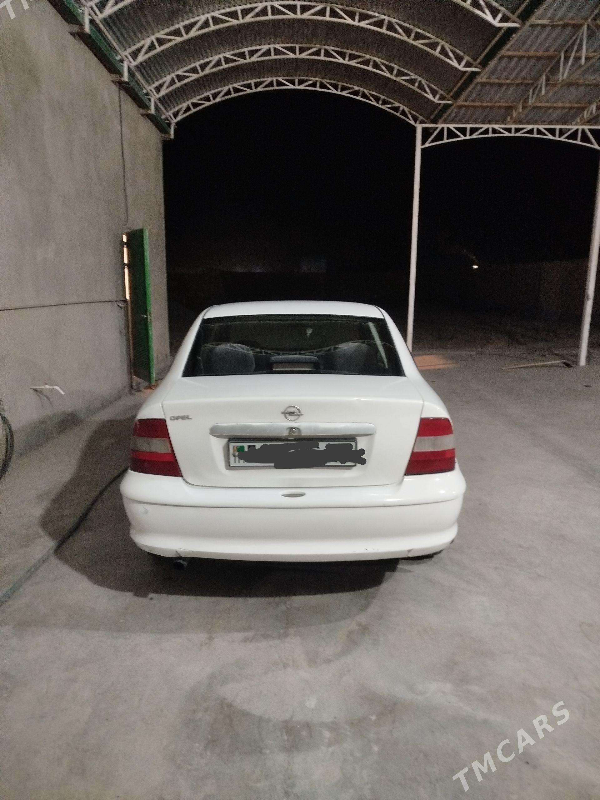 Opel Vectra 1998 - 65 000 TMT - Bäherden - img 1