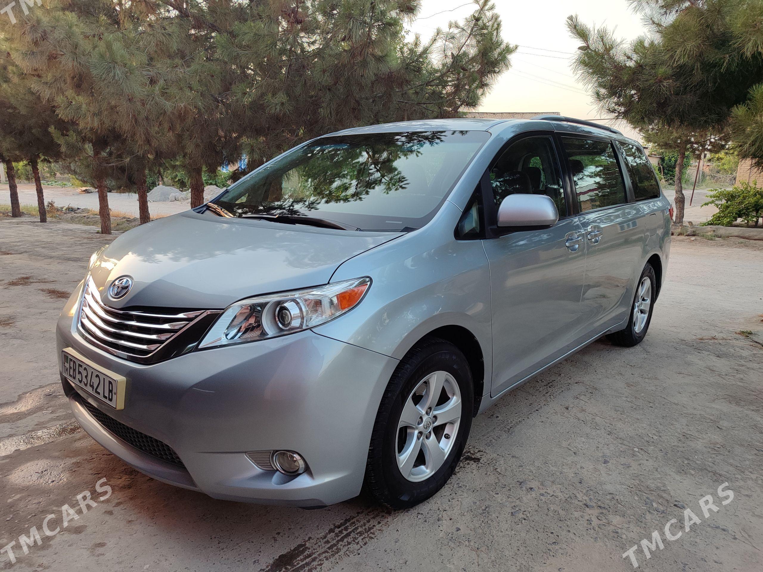 Toyota Sienna 2015 - 390 000 TMT - Farap - img 1