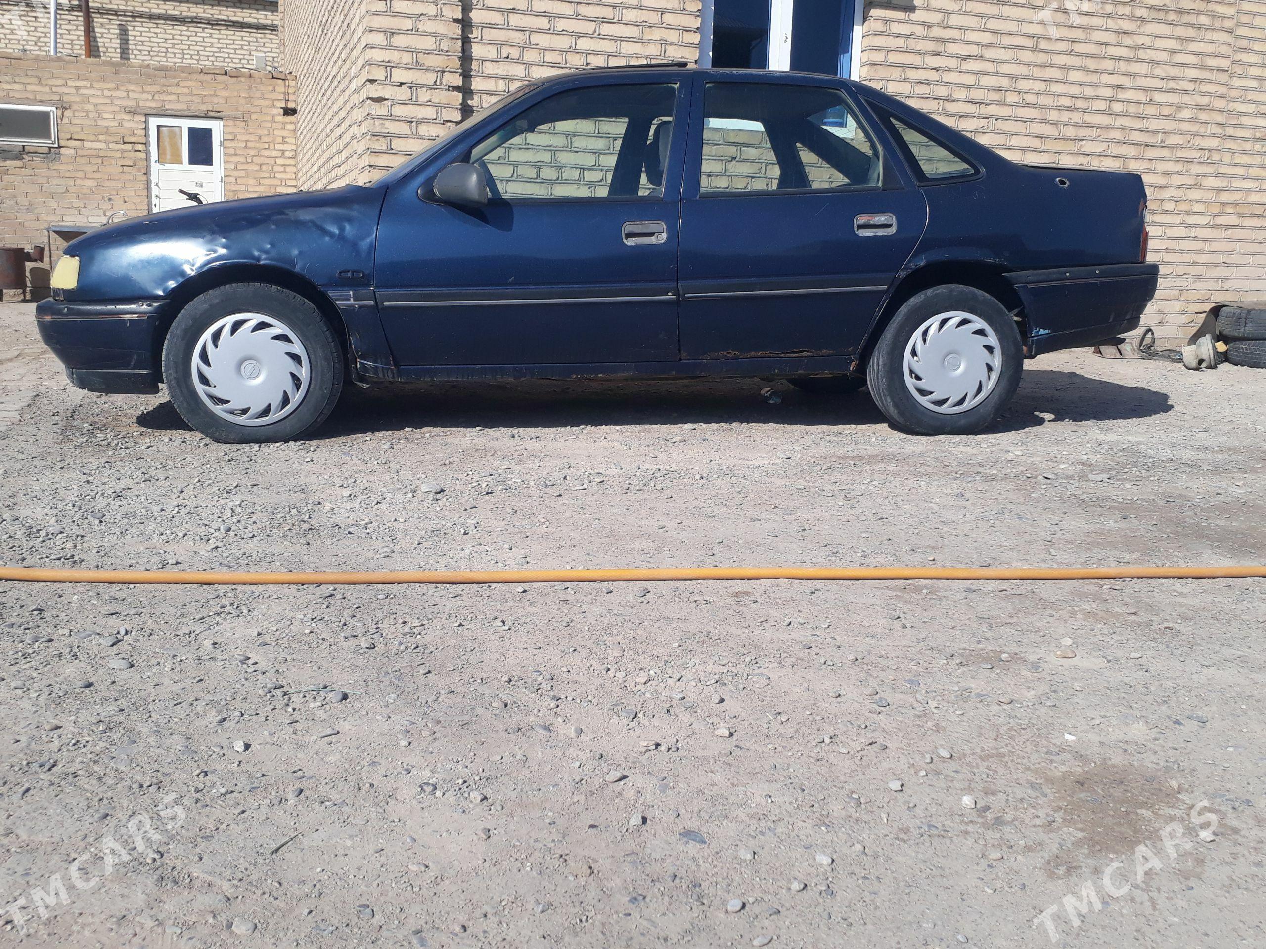 Opel Vectra 1992 - 25 000 TMT - Mary - img 1