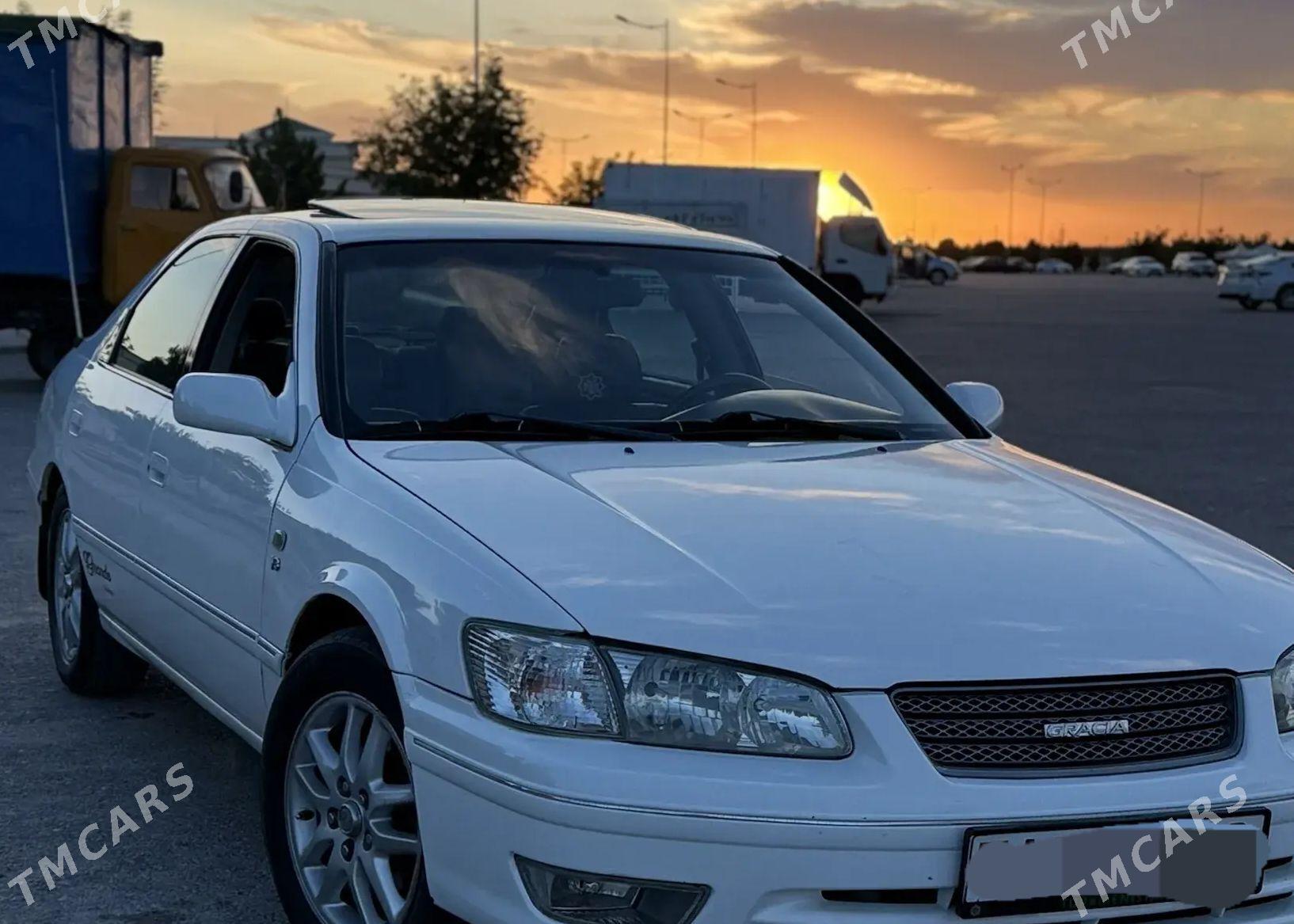 Toyota Camry 2000 - 220 000 TMT - Saýat - img 1