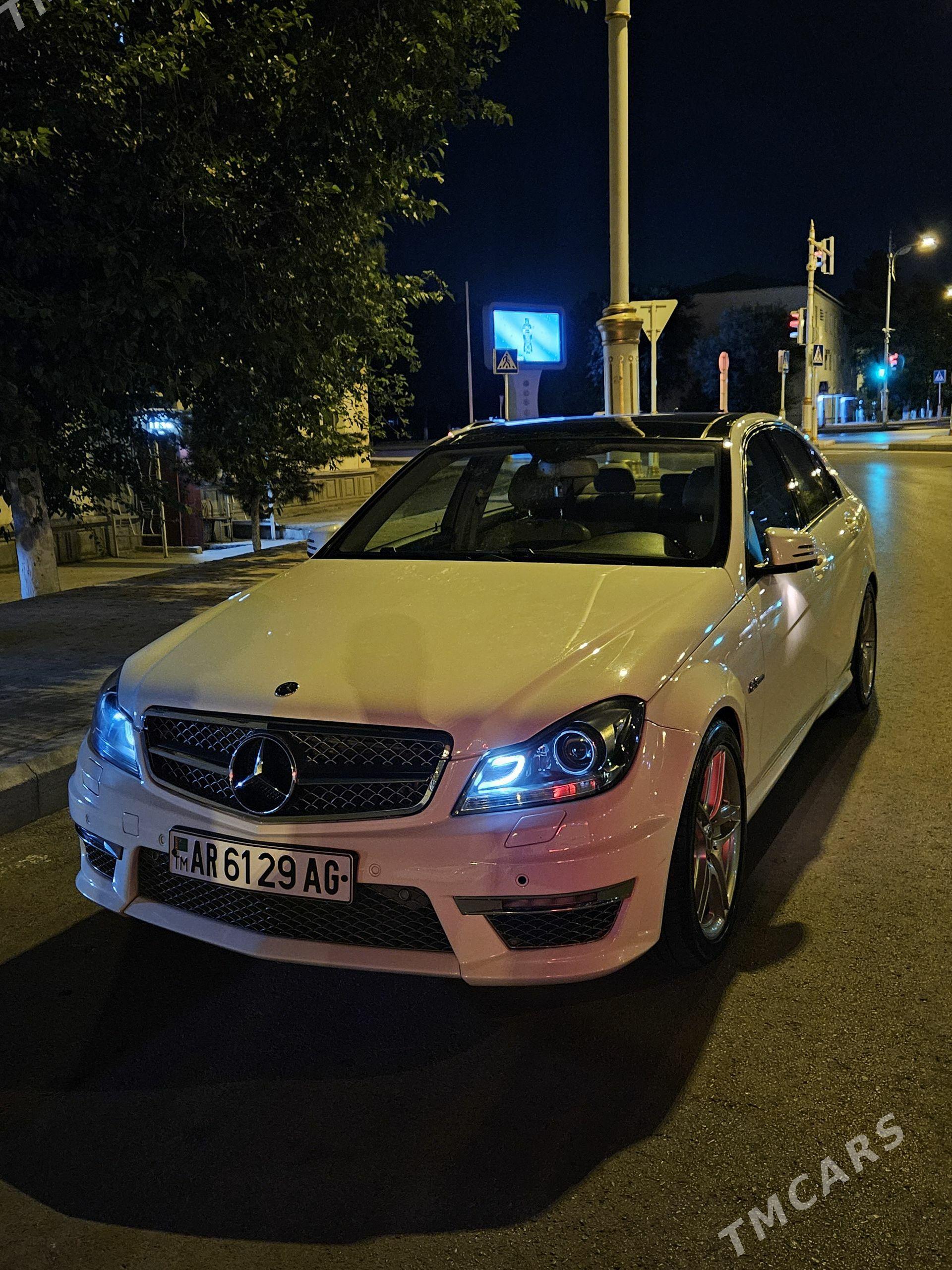 Mercedes-Benz C350 2012 - 219 000 TMT - Ашхабад - img 1