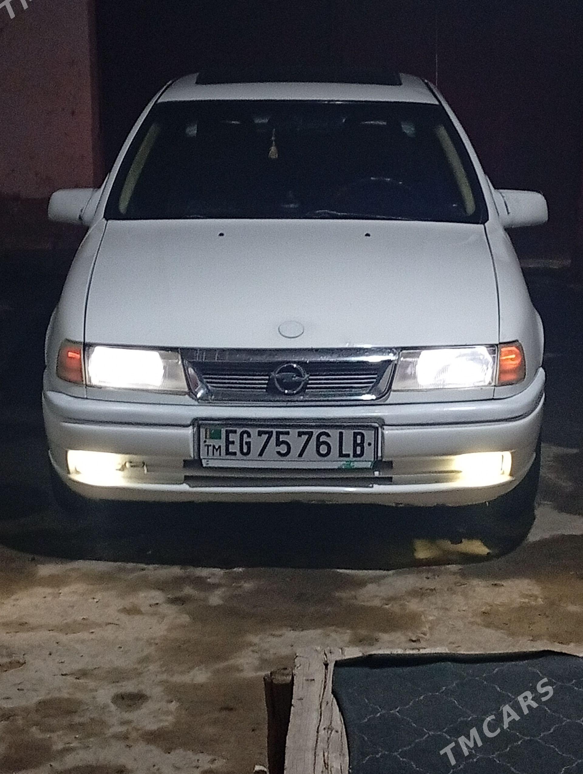Opel Vectra 1995 - 56 000 TMT - Dänew - img 1